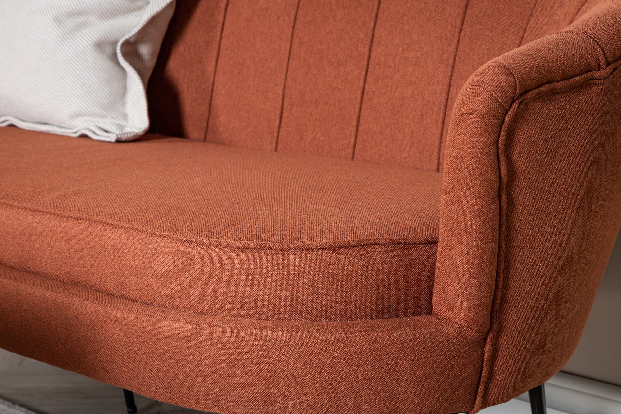 Venture Home Calais Sofa 3-seater - Rusty Red Fabric - Black Legs