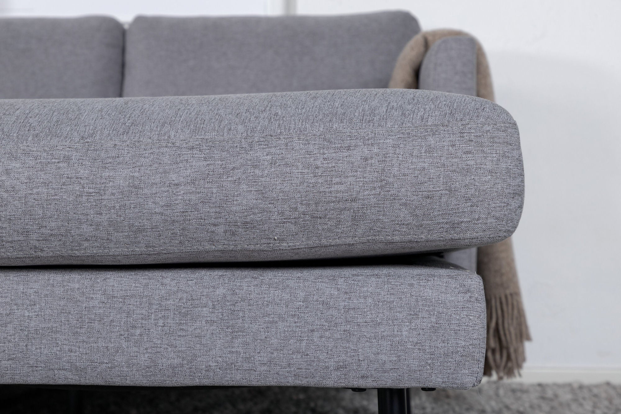 Venture Home Zoom U-Sofa - Black / Steel Grey Fabric