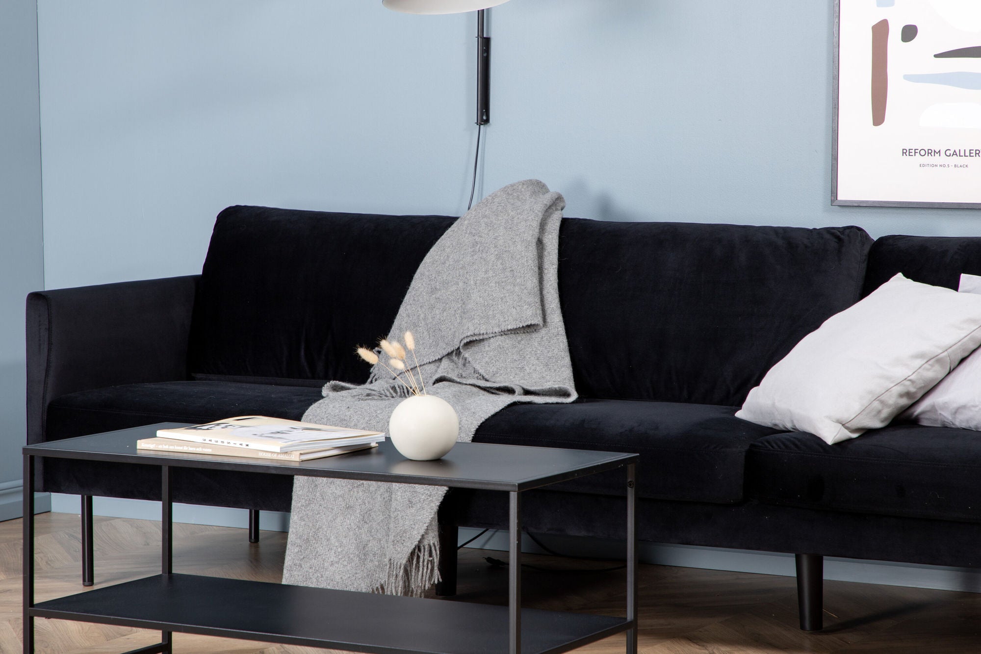 Venture Home Zoom 3-seat Sofa - Black / Black Velvet