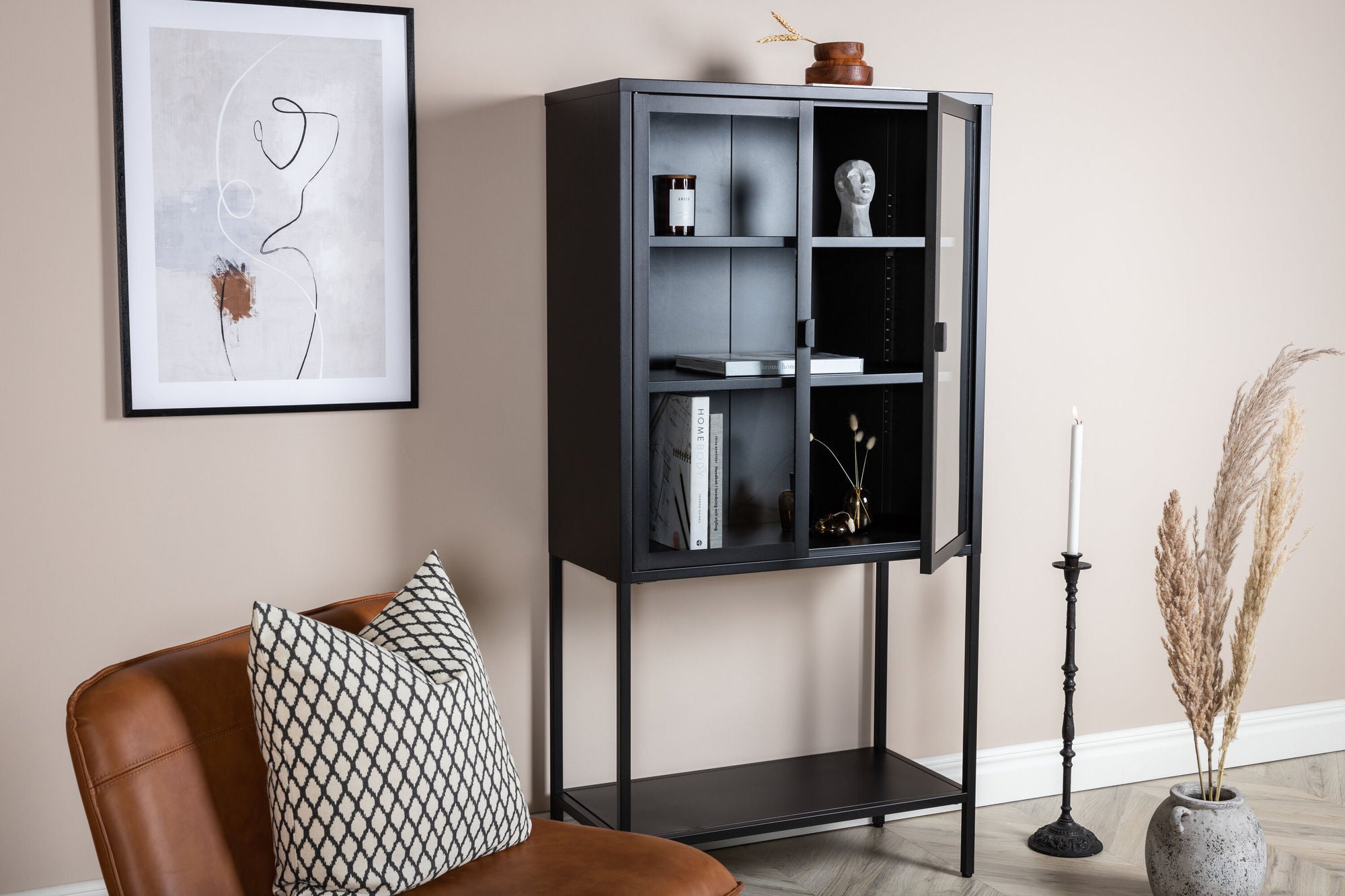 Venture Home Misha - High Wide Skænk w shelf - Black - Ersätts av 25359-208