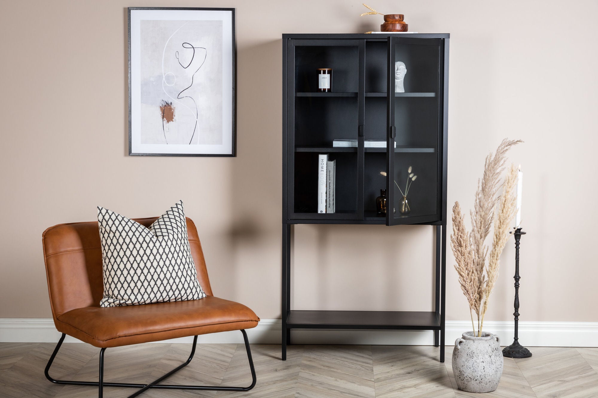 Venture Home Misha - High Wide Skænk w shelf - Black - Ersätts av 25359-208
