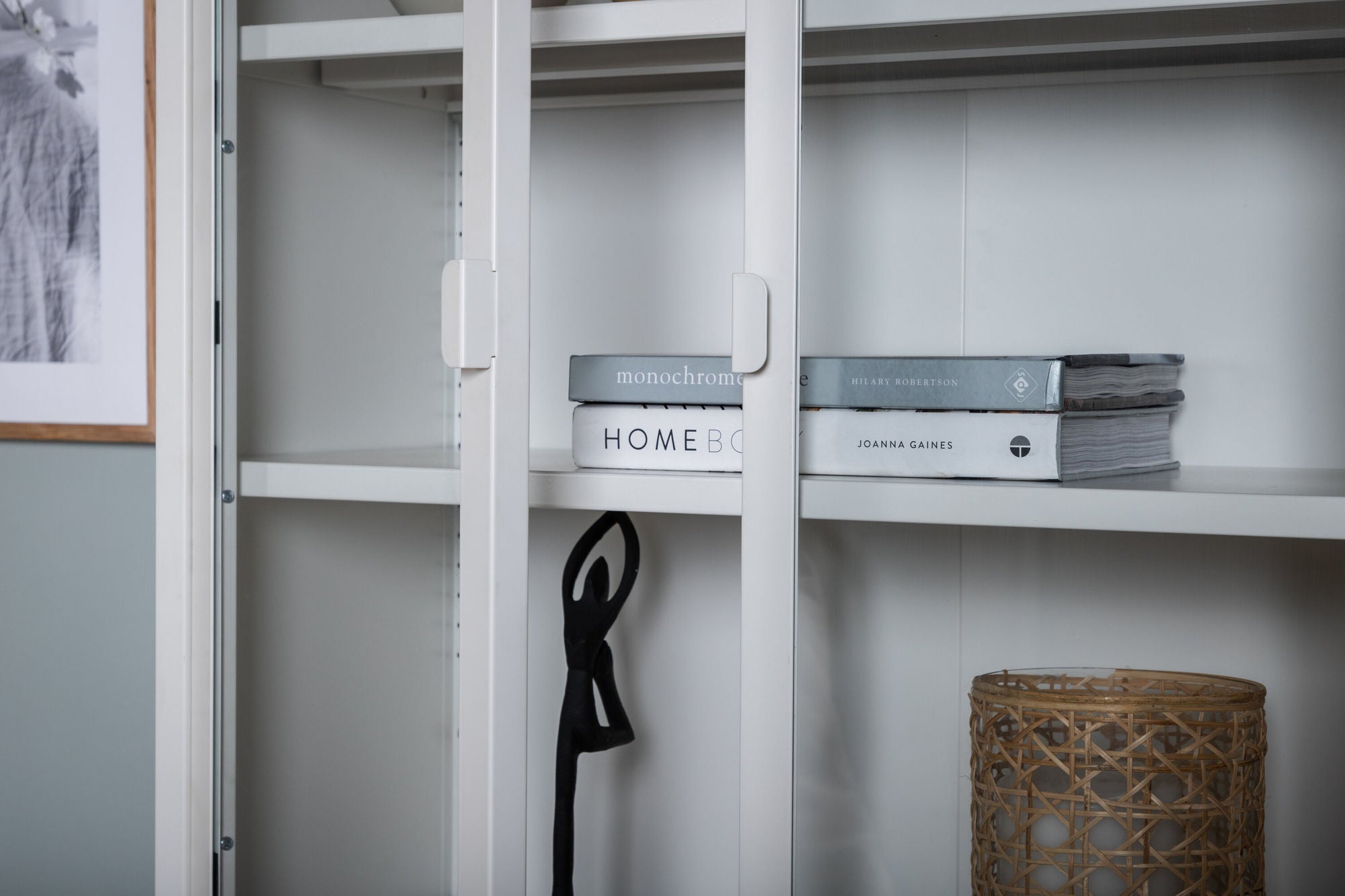 Venture Home Misha - High Wide Skænk w shelf - White - Ersätts av 25359-201