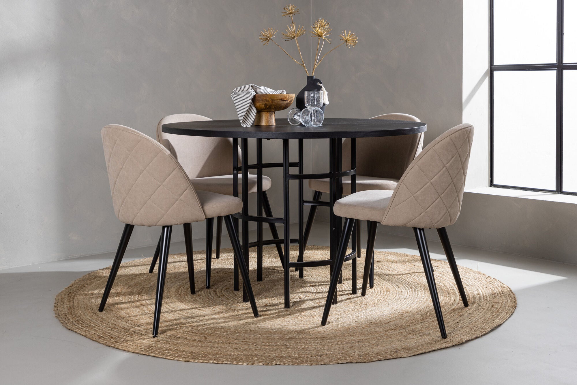Venture Home Copenhagen spisebord - Black / Black Veneer +Velvet Stitches stol - Black / Beige Fabric (Polyester linen ) _4