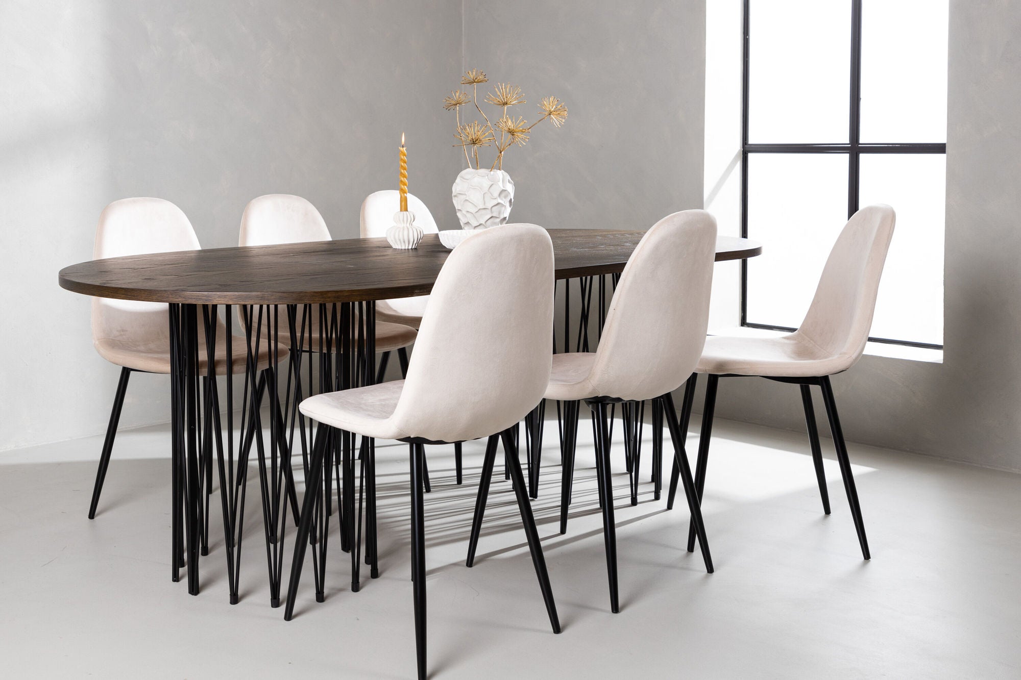 Venture Home Stone oval spisebord - Black / Mocca Veneer +Polar Spisebordsstol - Black legs / Beige Velvet _6