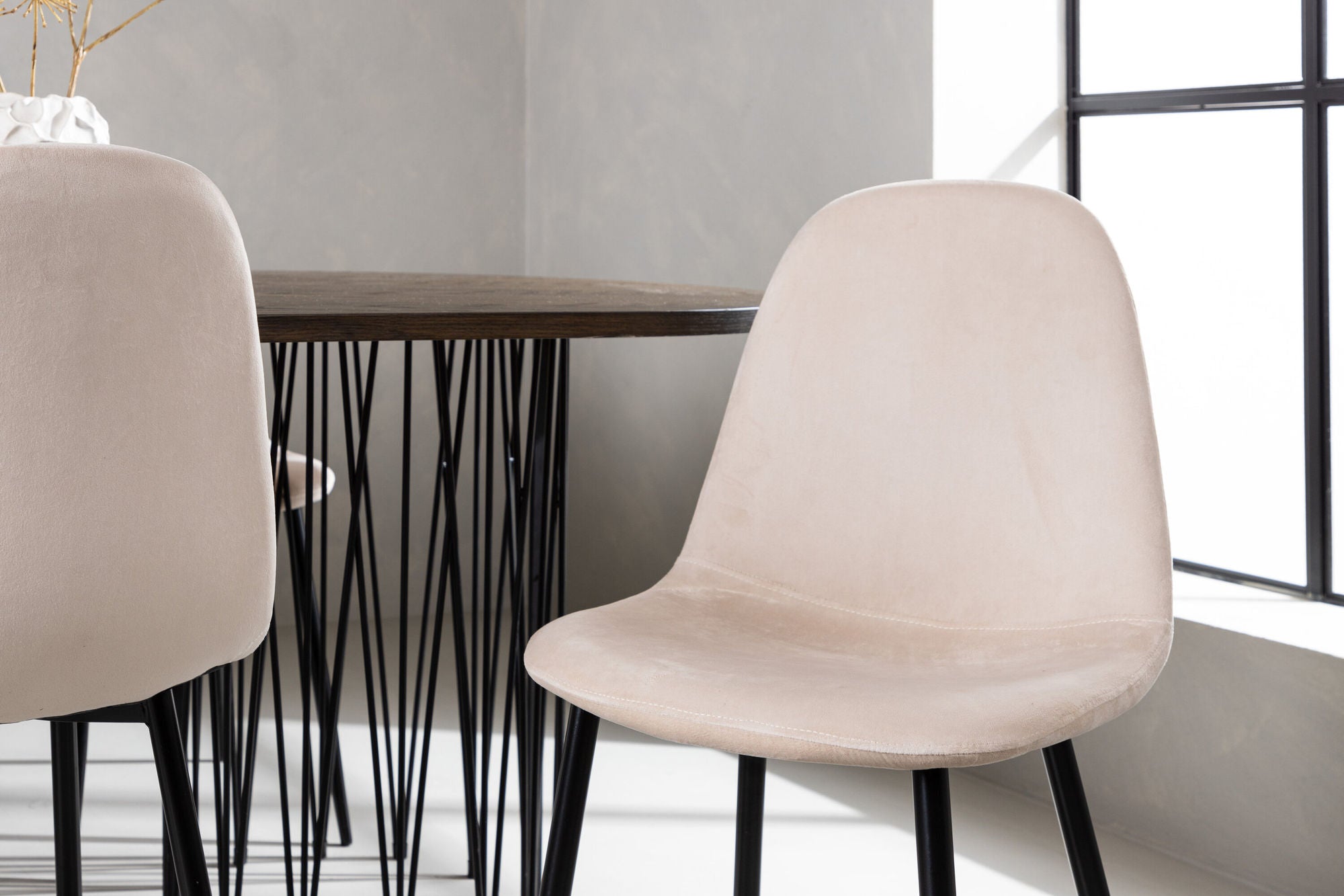 Venture Home Stone oval spisebord - Black / Mocca Veneer +Polar Spisebordsstol - Black legs / Beige Velvet _6