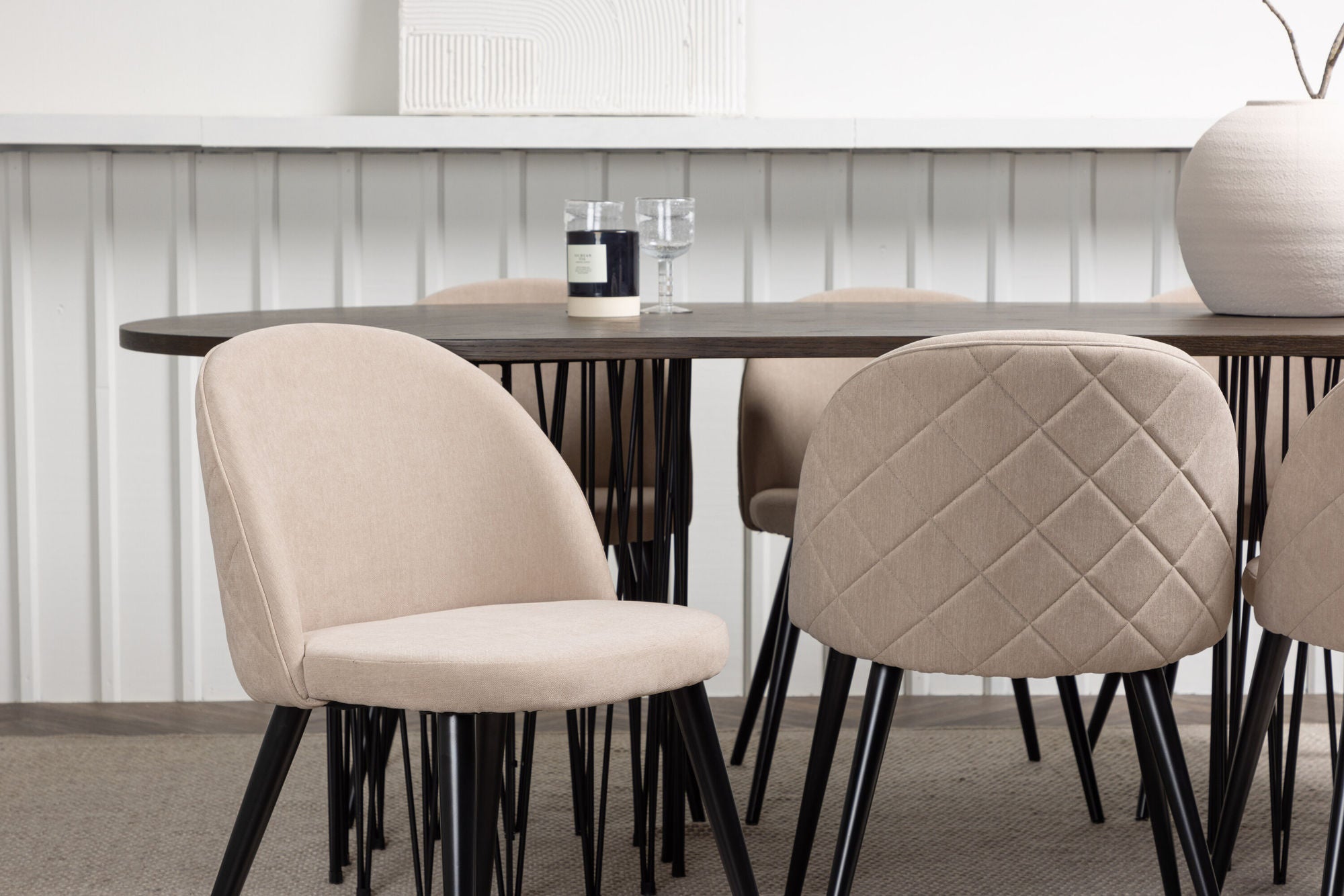 Venture Home Stone oval spisebord - Black / Mocca Veneer +Velvet Stitches stol - Black / Beige Fabric (Polyester linen ) _6