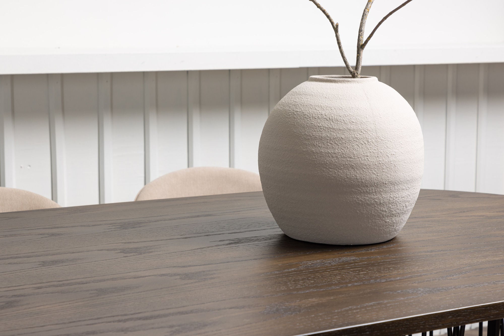 Venture Home Stone oval spisebord - Black / Mocca Veneer +Velvet Stitches stol - Black / Beige Fabric (Polyester linen ) _6