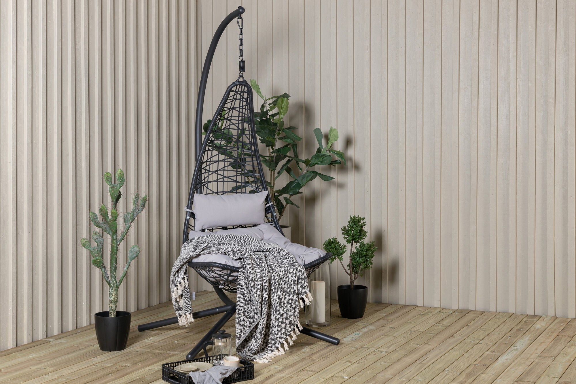 Venture Home Edinburgh Hanging chair - Black frame/black wicker/grey cushion