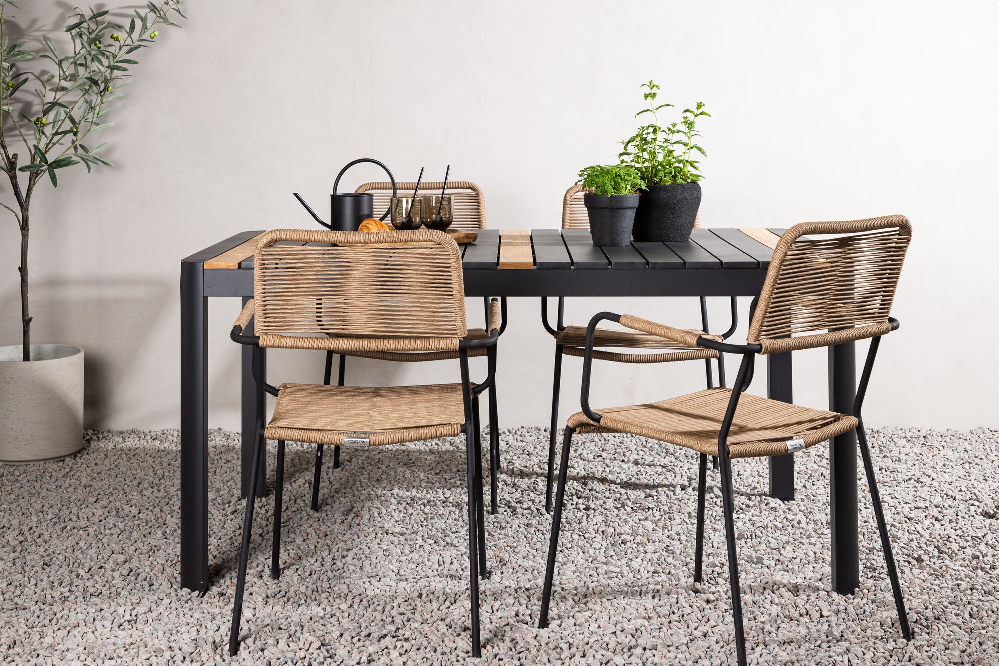 Venture Home Togo - spisebord- Black / Teak - Allu / Teak - 150*100 _1+ Lindos - Armchair - Black Alu / Latte Rope _4