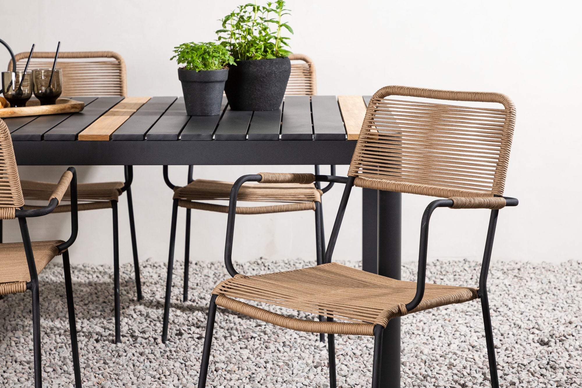 Venture Home Togo - spisebord- Black / Teak - Allu / Teak - 150*100 _1+ Lindos - Armchair - Black Alu / Latte Rope _4