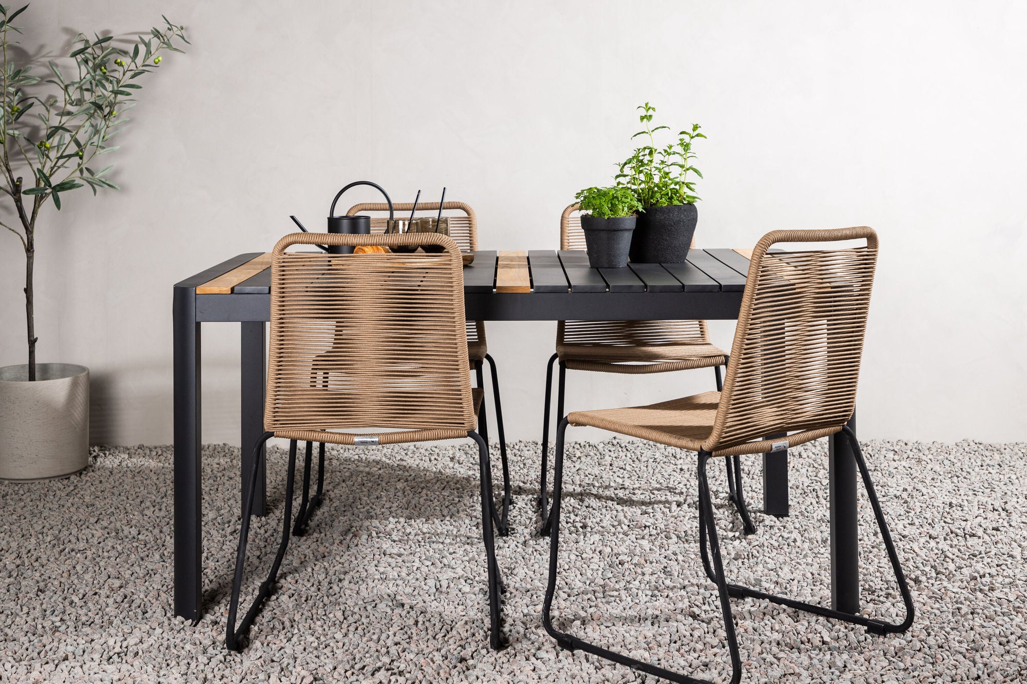 Venture Home Togo - spisebord- Black / Teak - Allu / Teak - 150*100 _1+ Lindos Stacking stol - Black Alu / Latte Rope _4