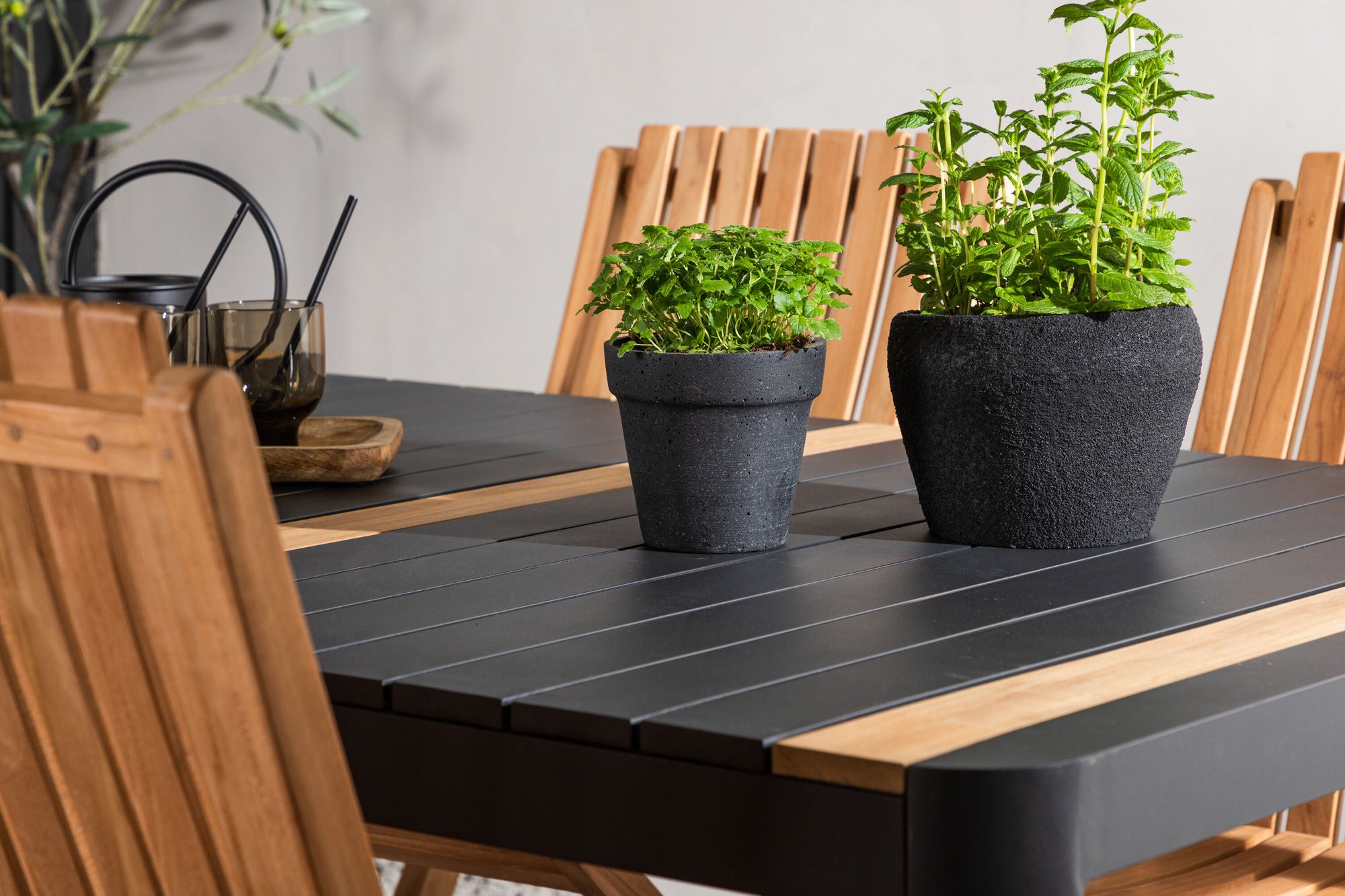Venture Home Togo - spisebord- Black / Teak - Allu / Teak - 150*100 _1+ Ghana - Folding stol- Natural - Teak - _4