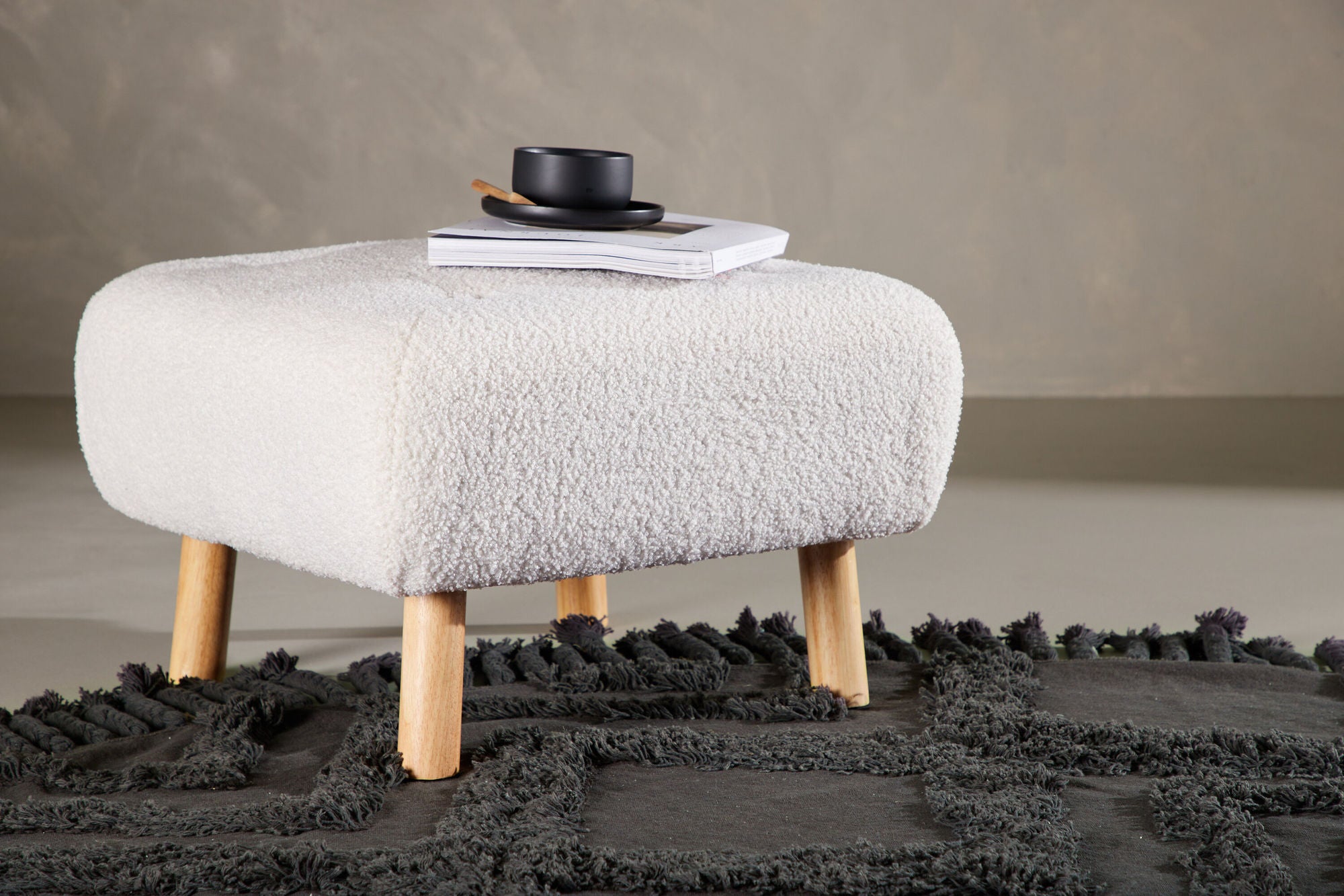 Venture Home Salina Ottoman/Pouf - White Wash / White Boucle