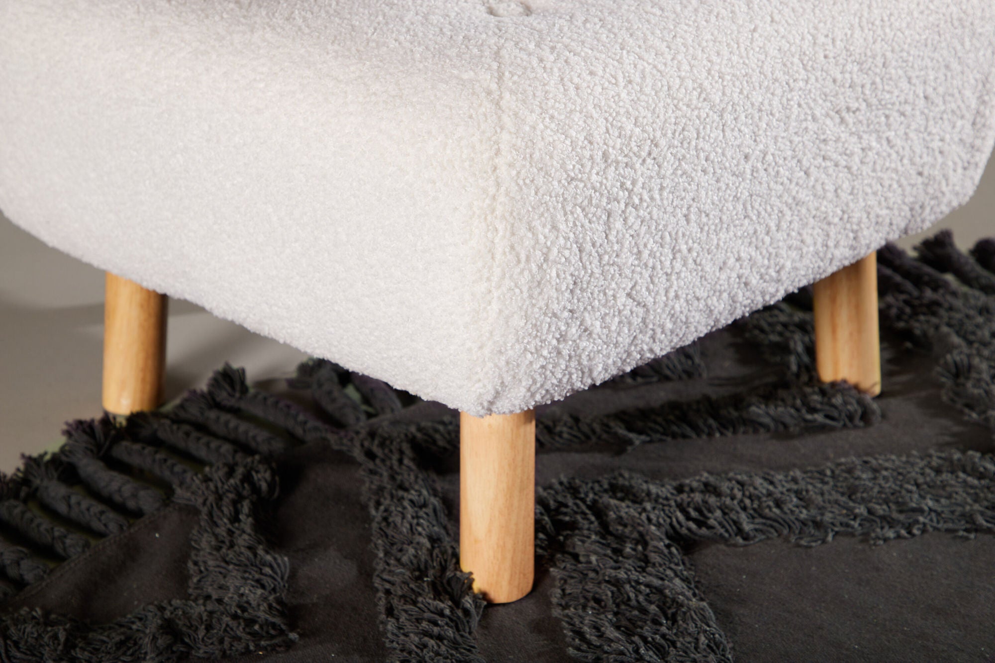 Venture Home Salina Ottoman/Pouf - White Wash / White Boucle