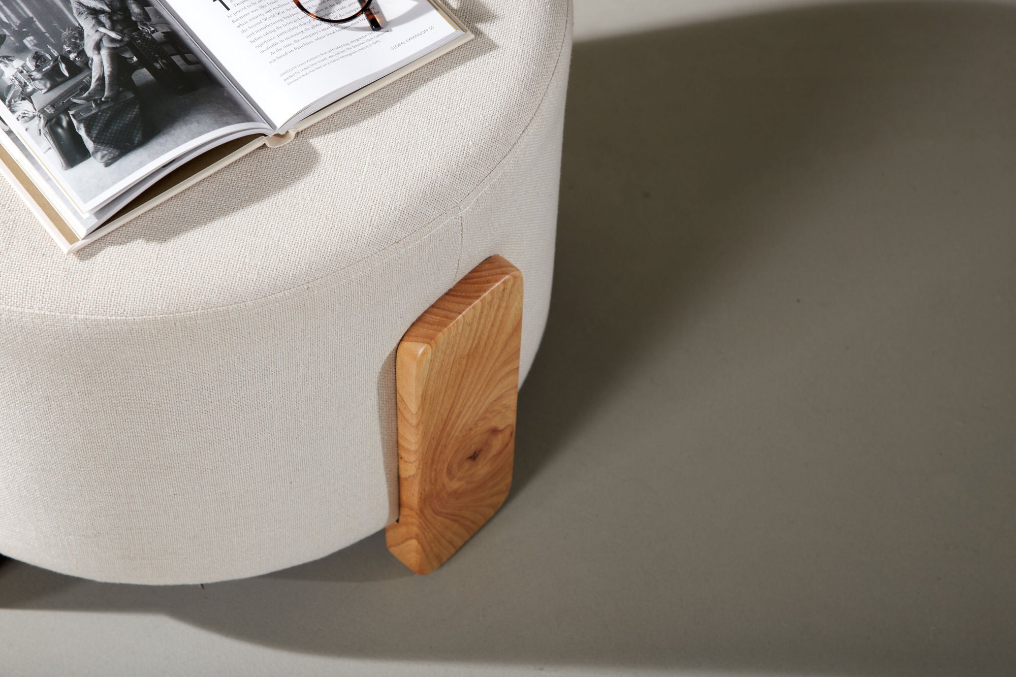 Venture Home Coffey Ottoman/Pouf - Nature / White Linen