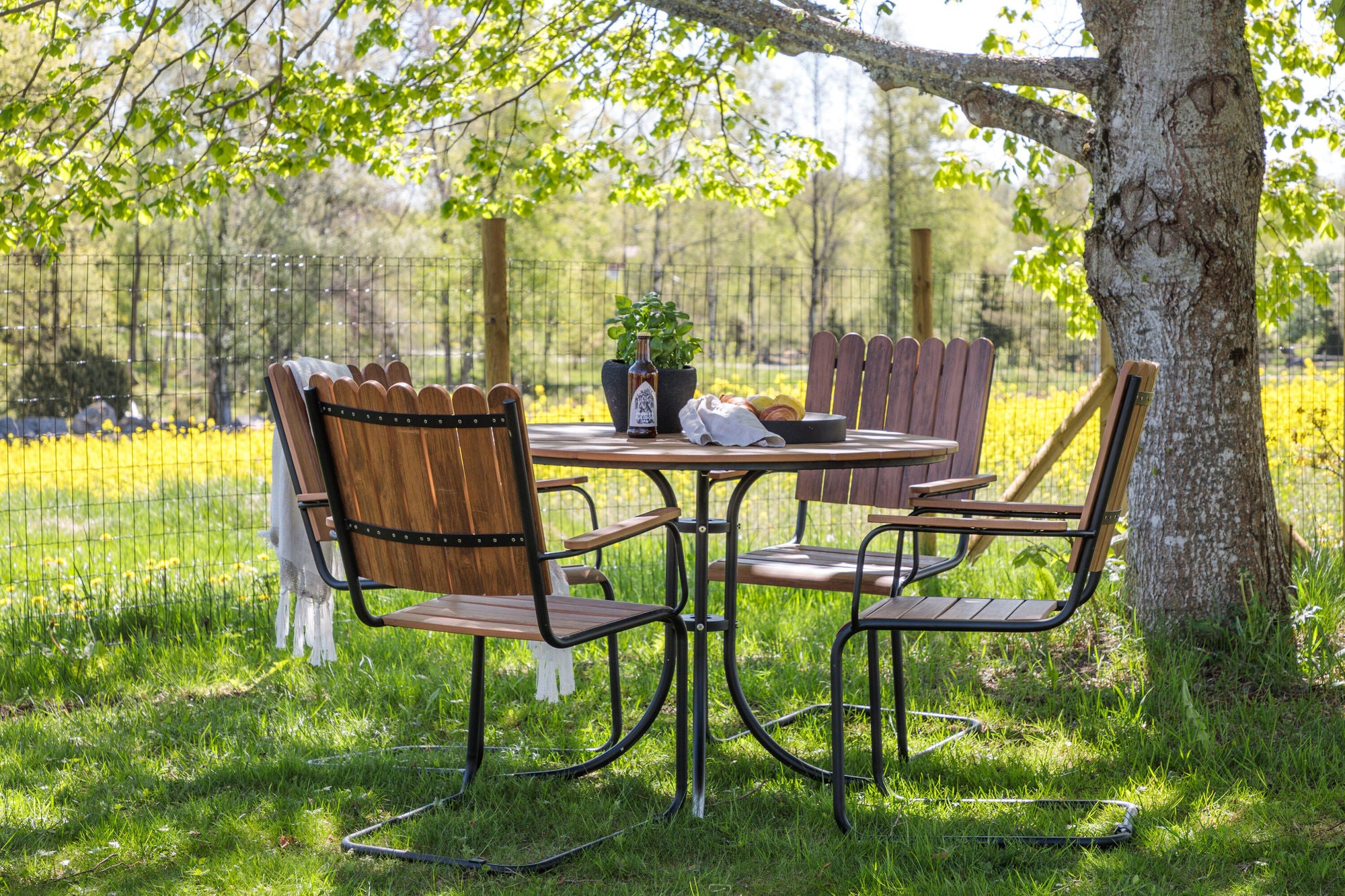 Venture Home Holmsund Diningset Steel - Black / Nature