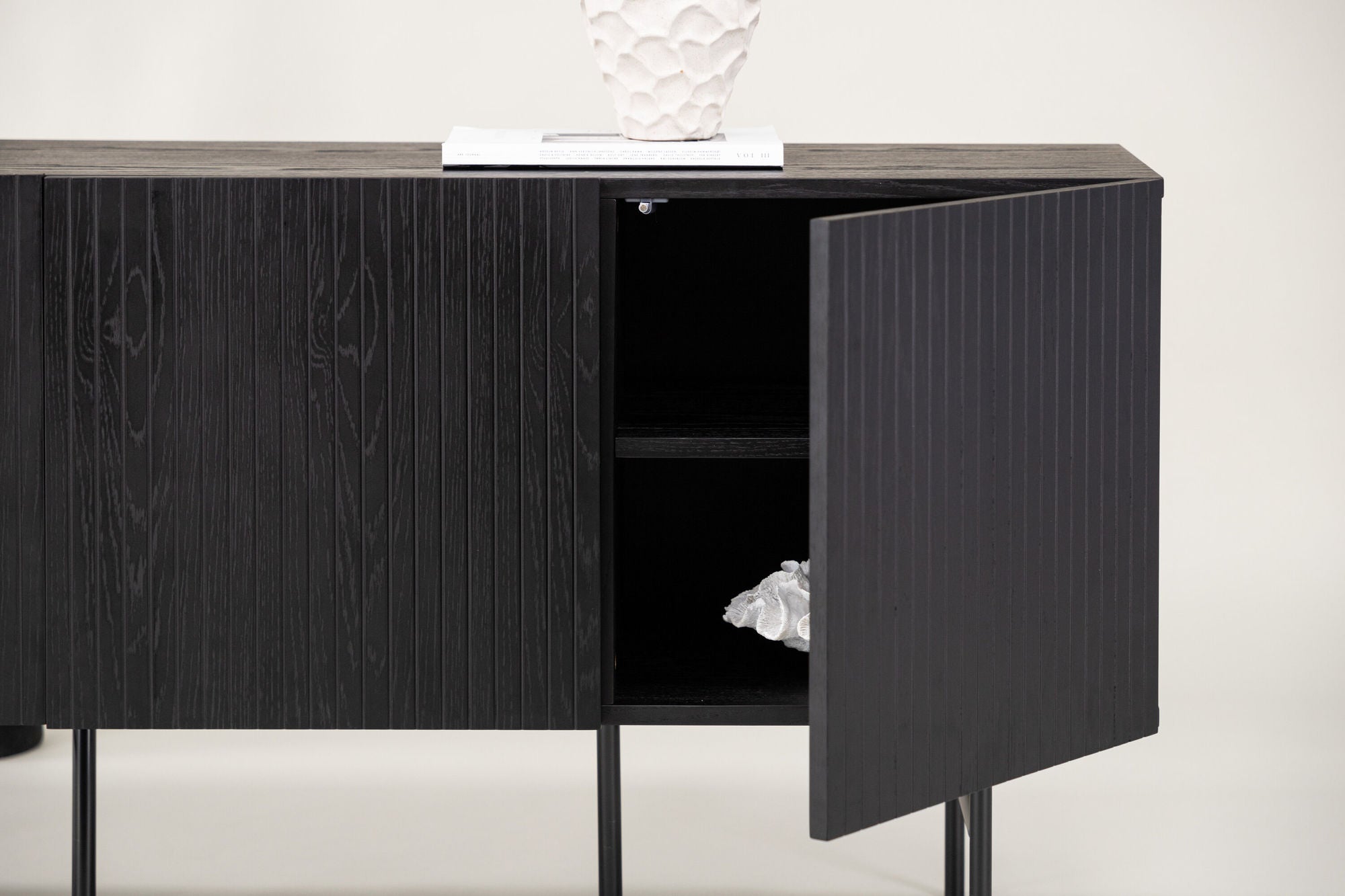 Vind Björkön Low Skænk skab - Black / Oak/faneer