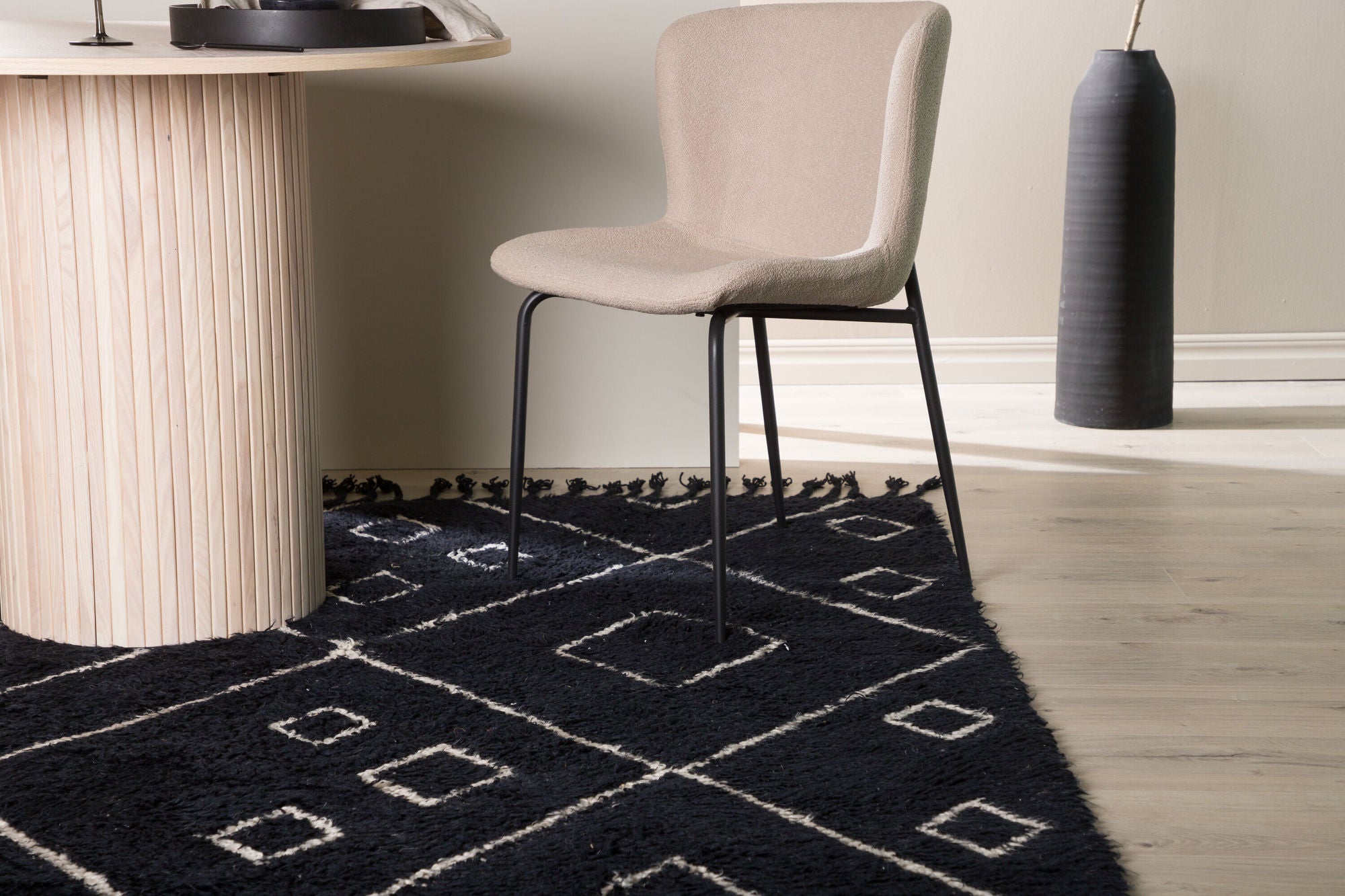 Venture Home David Wool - 300*200- -Rectangular-Black/white
