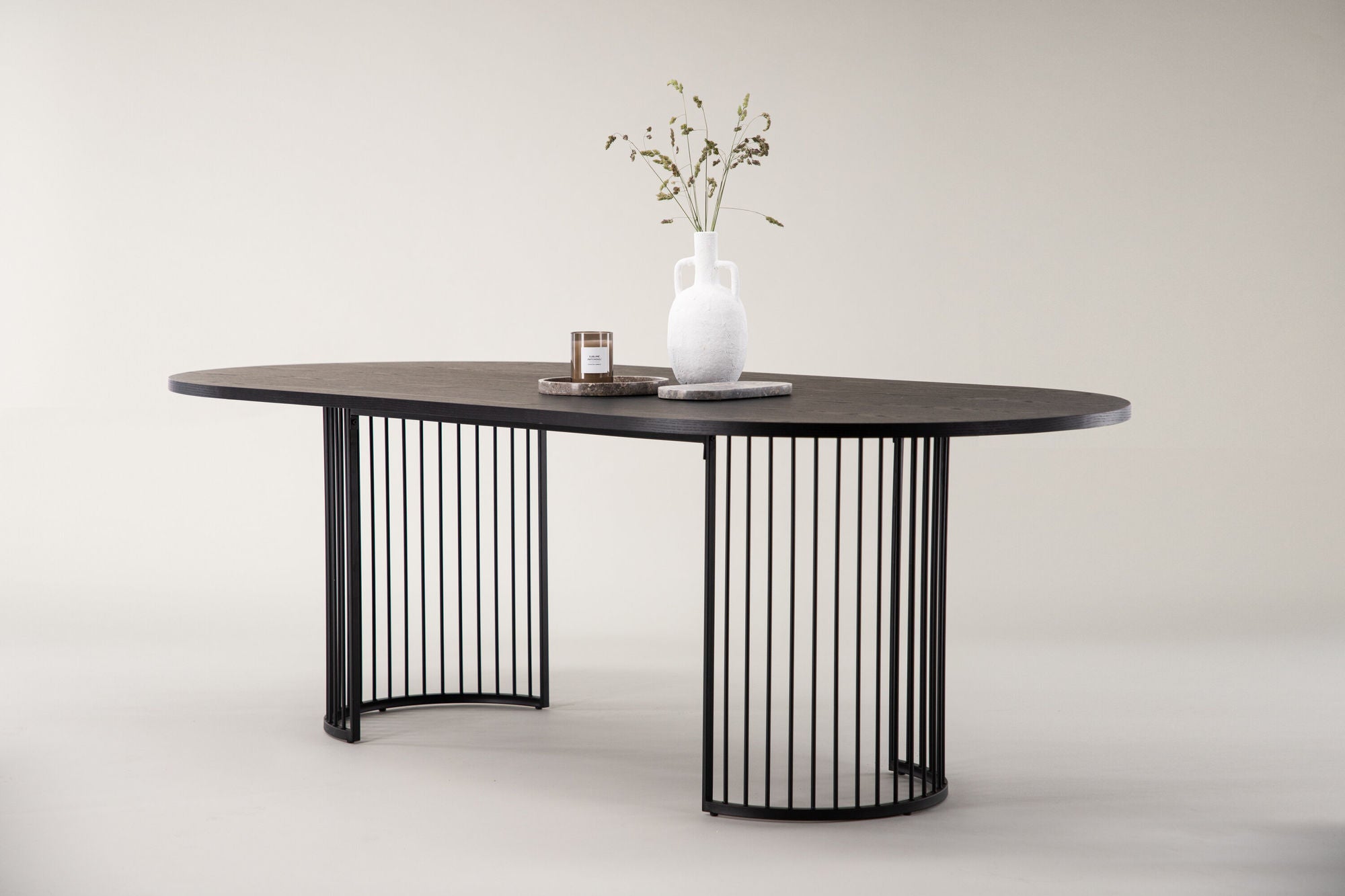 Vind Hamneskär spisebord - Black / Wood