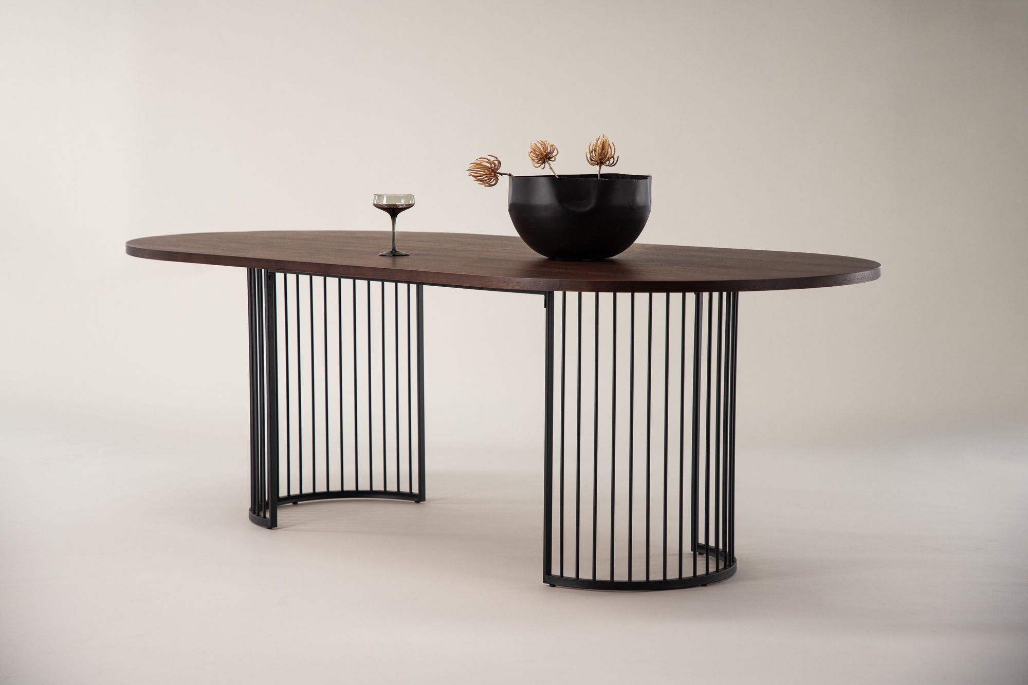Vind Hamneskär spisebord - Dark Walnut / Wood