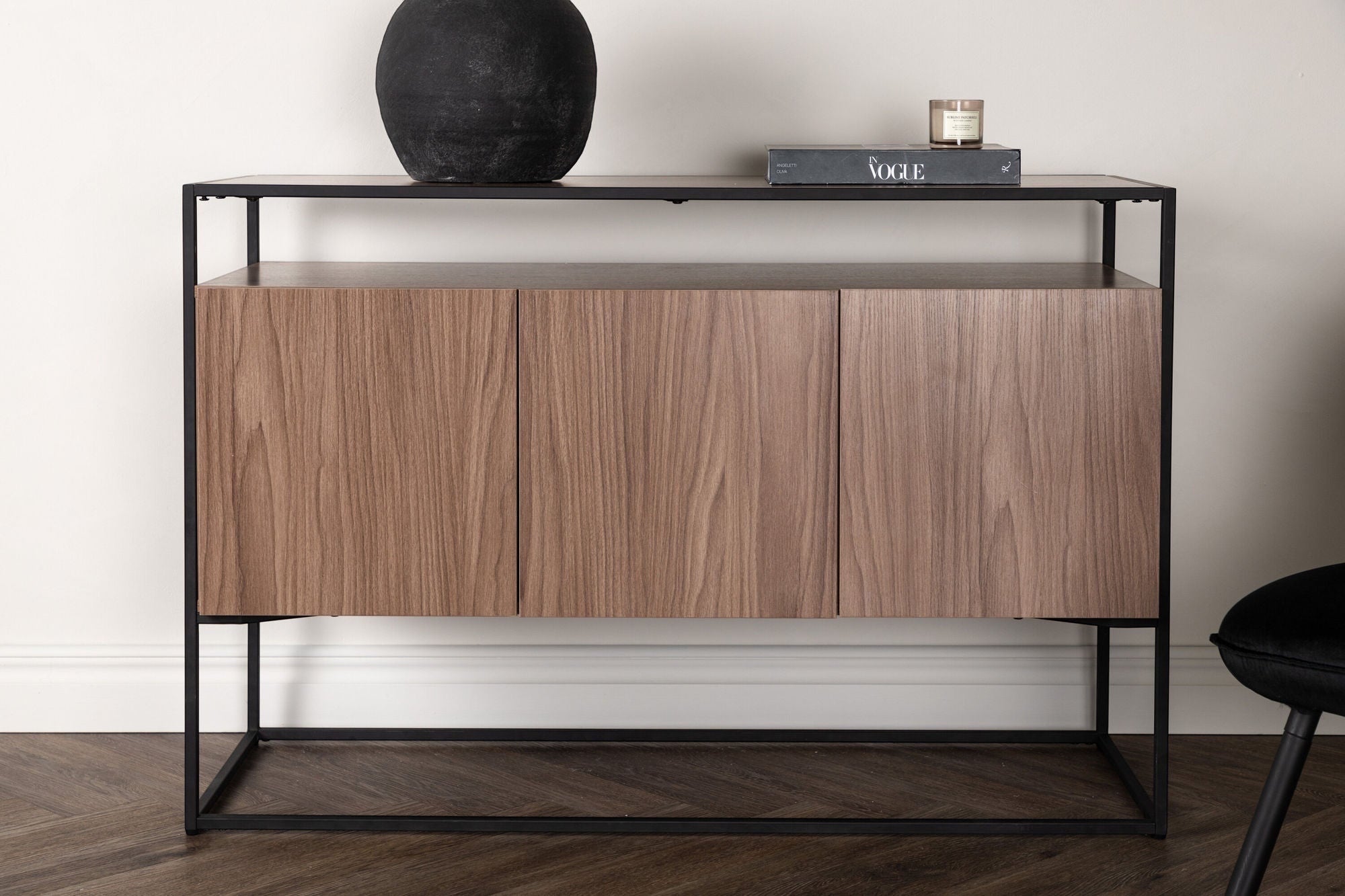 Venture Home Kingsport skab - Black / Walnut MDF