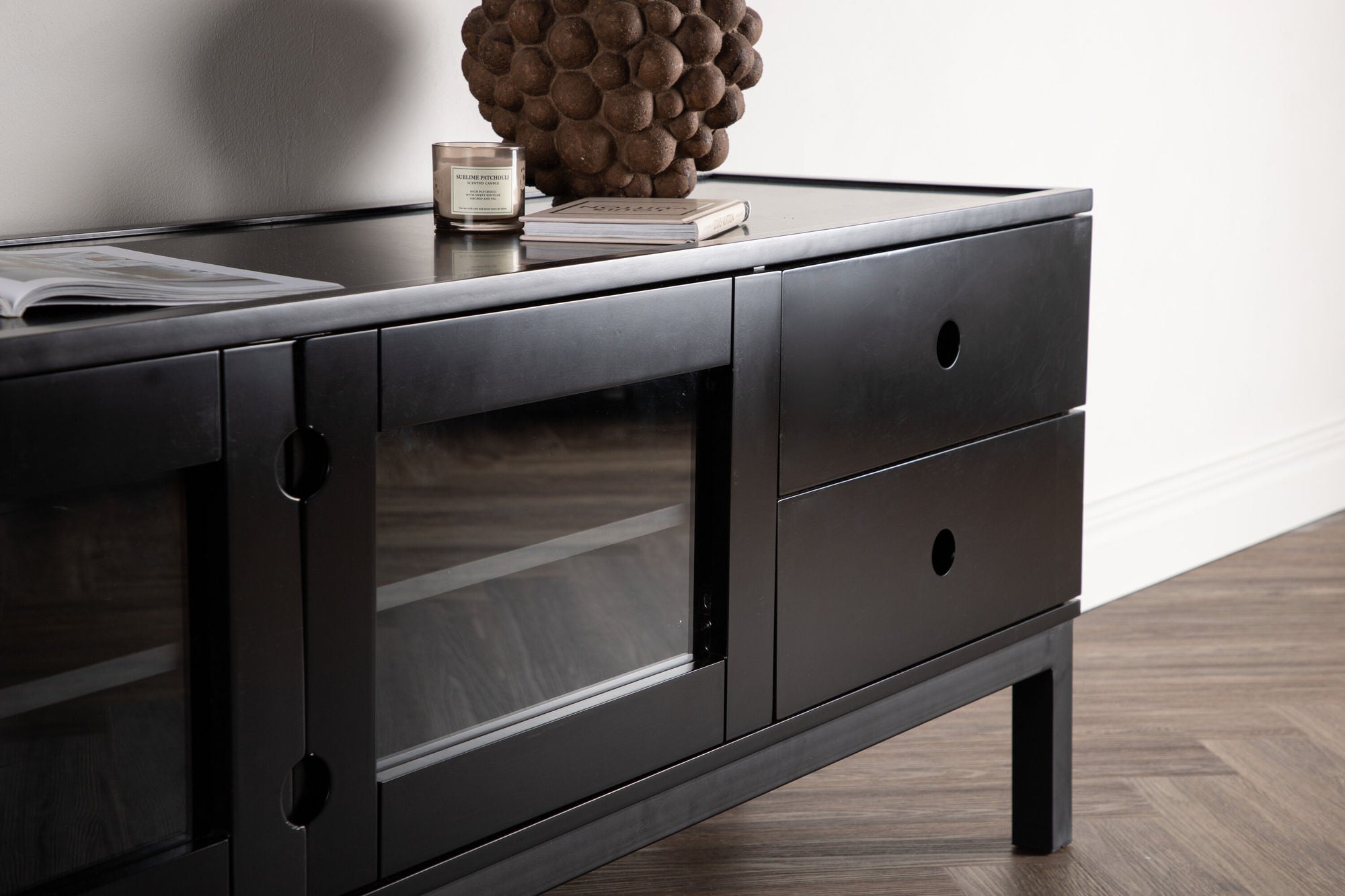 Venture Home Alcoa skab - Black / Matte Black MDF