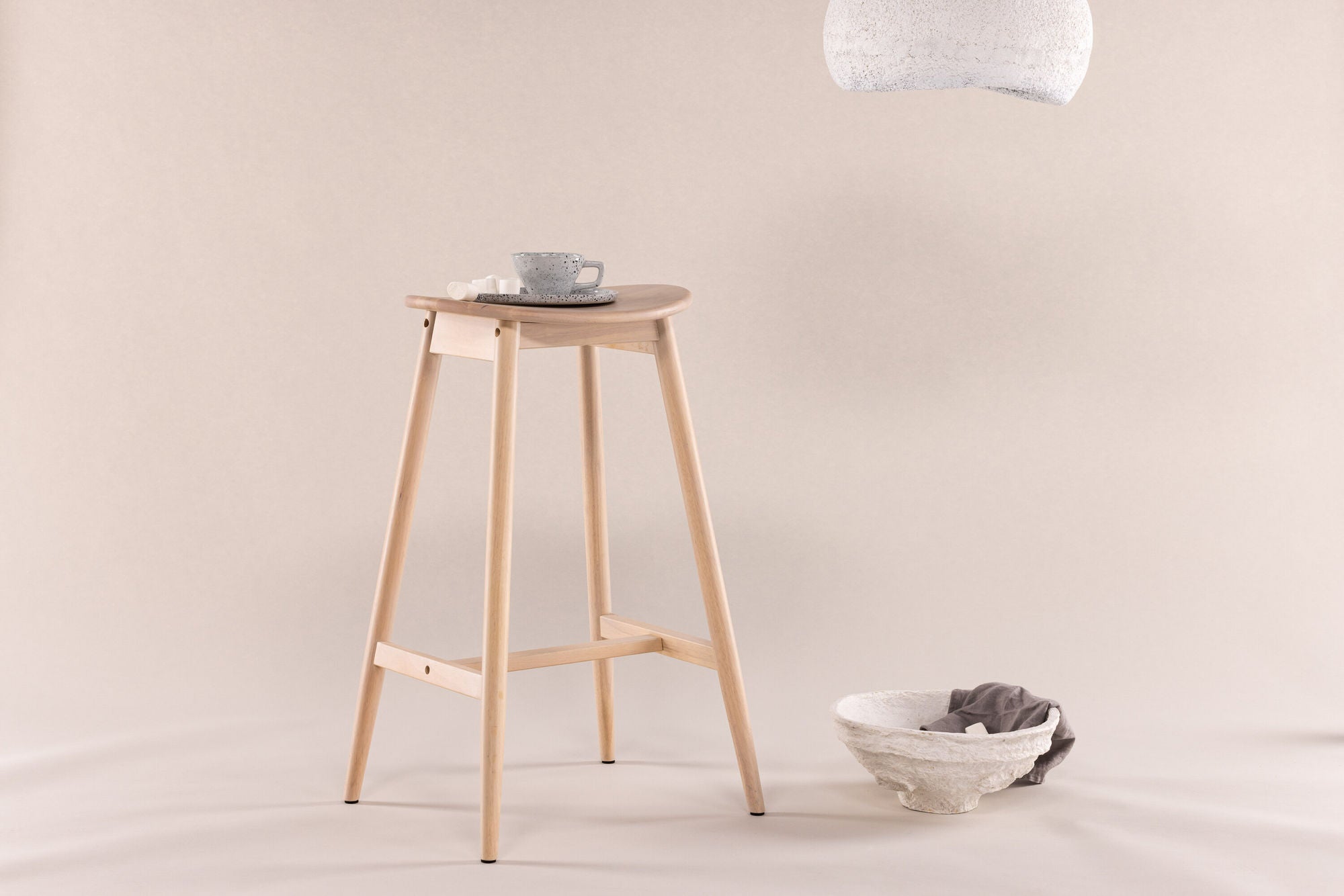 Vind Orust Bar stol - Whitewash / Wood