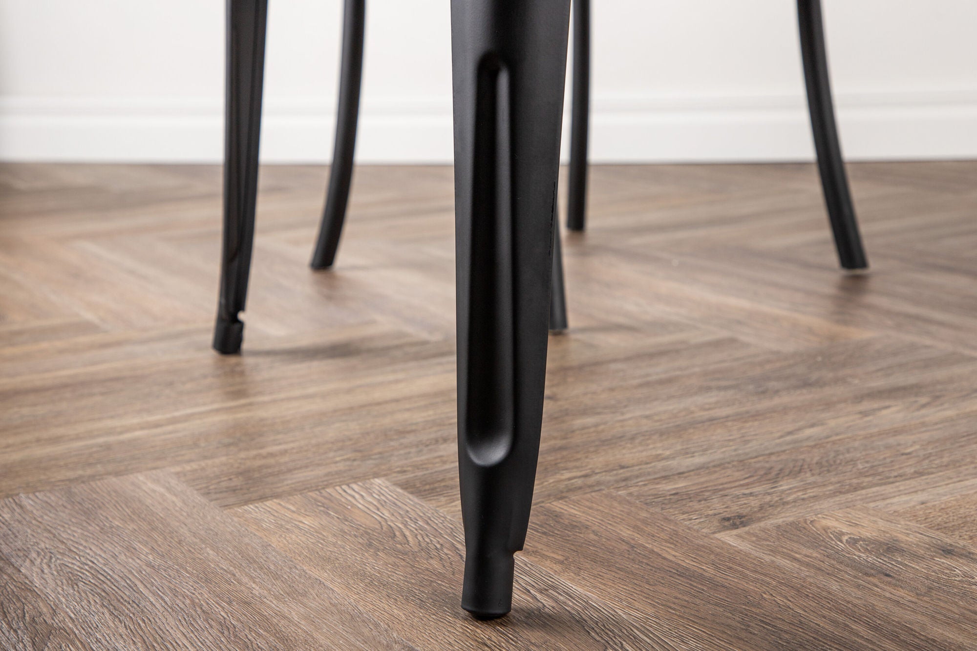 Venture Home Tempe spisebord - Black / Walnut MDF