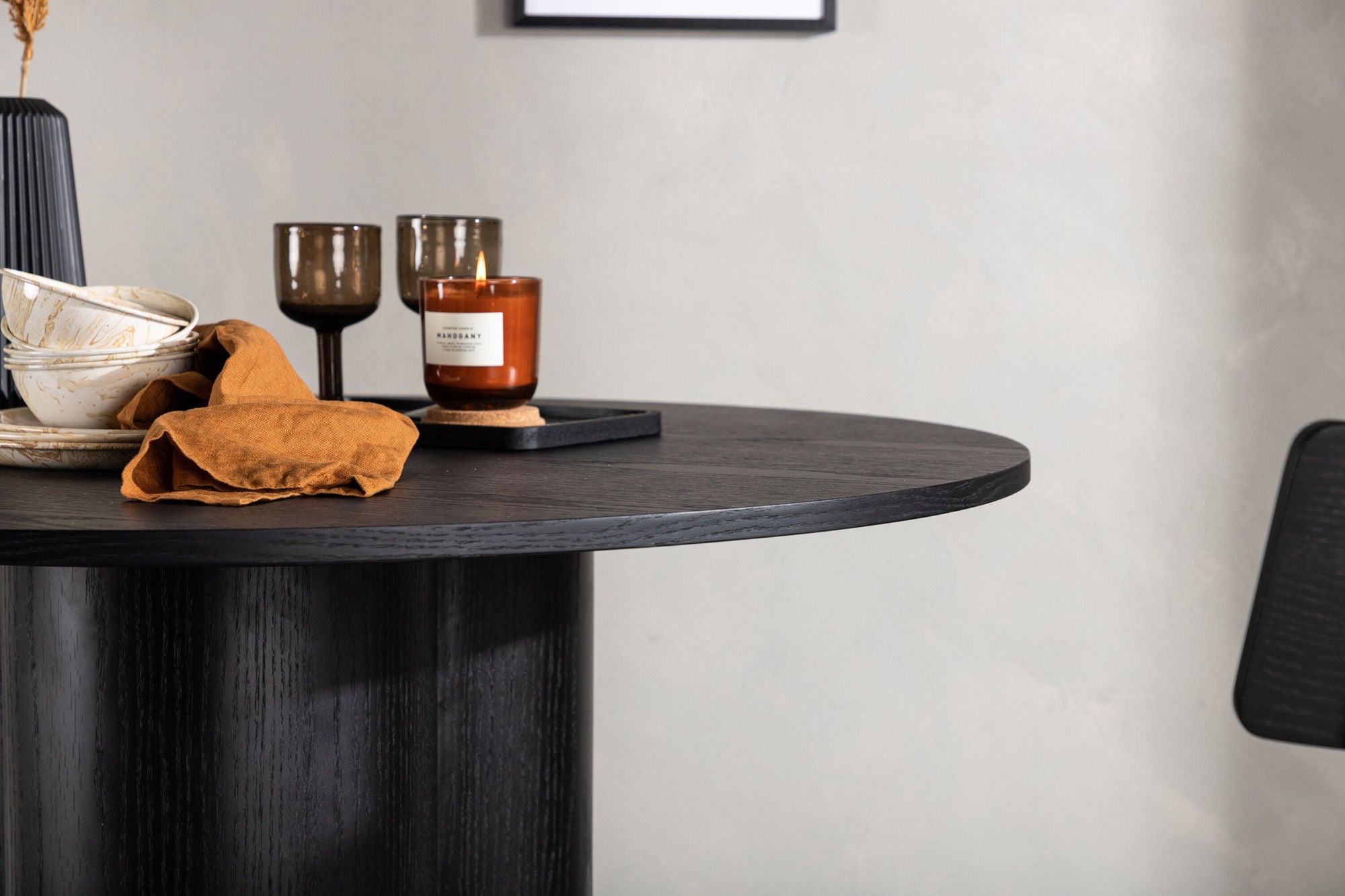 Venture Home Olivia spisebord - Black / Black Veneer