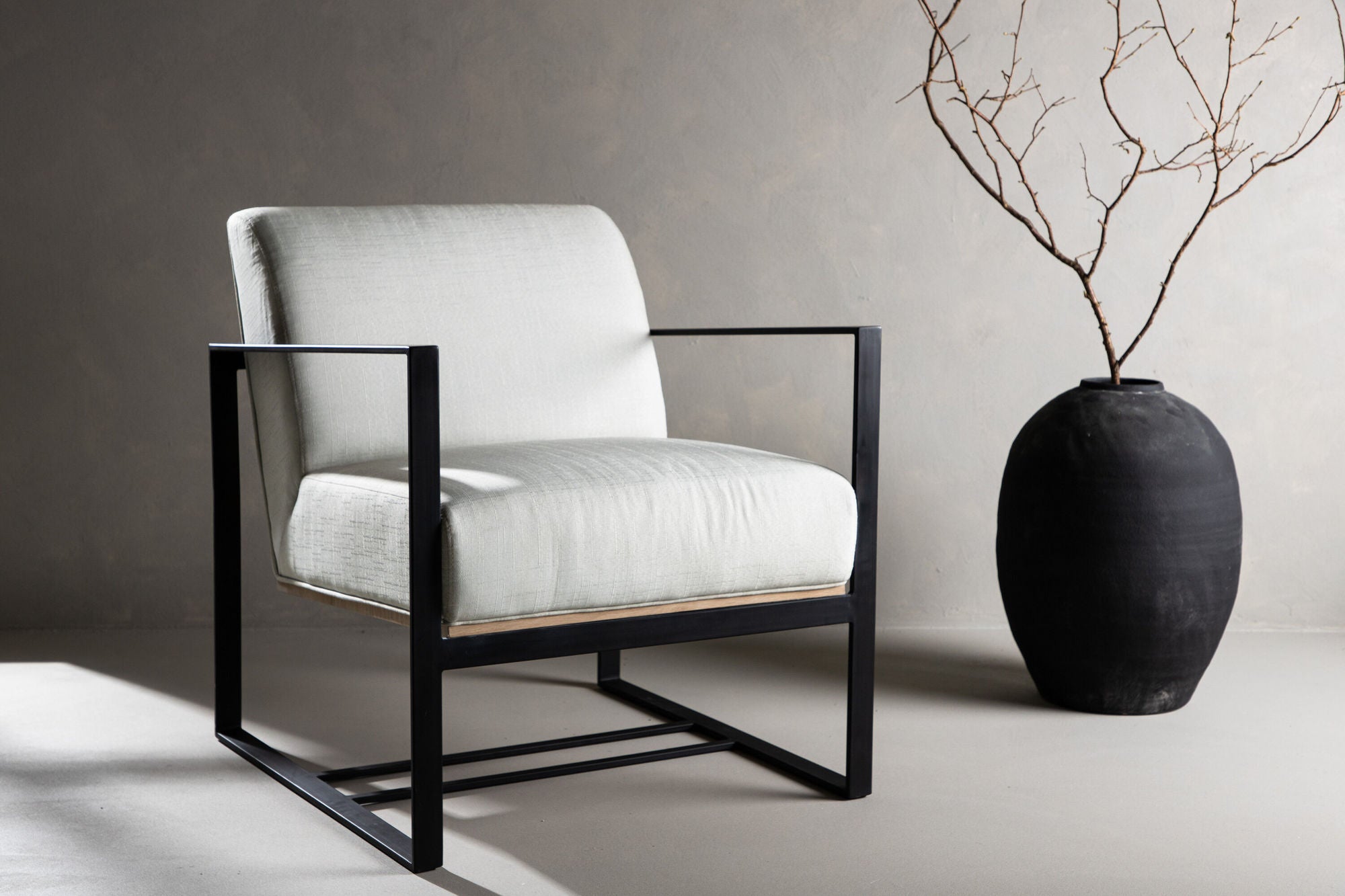 Venture Home Kansas Single Sofa - Black / Offwhite Linen