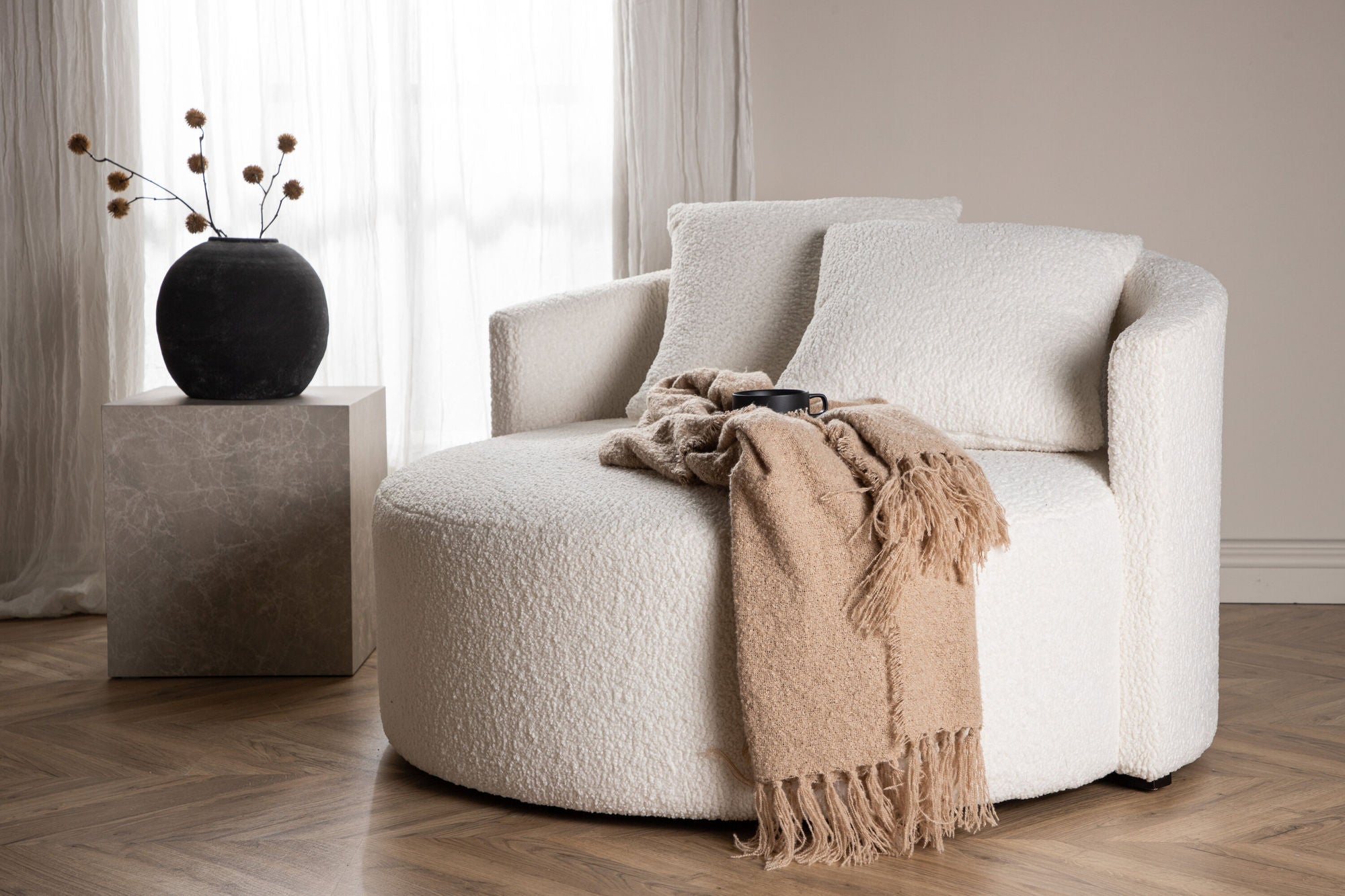 Venture Home Kelso Sofa - Wood / White Teddy