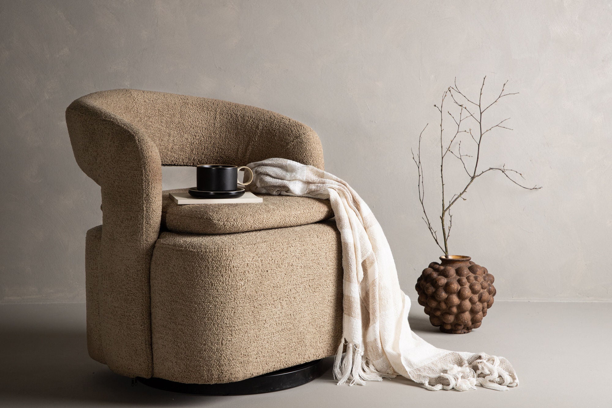 Venture Home Laurel Single Sofa - Black / Brown Boucle