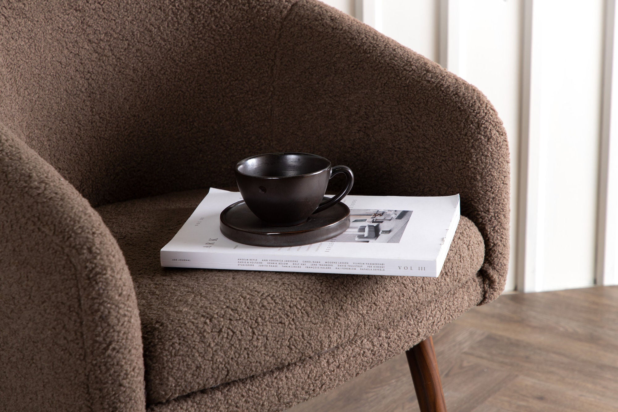 Venture Home Wanda Single Sofa - Dark walnut / Brown Lambs wool