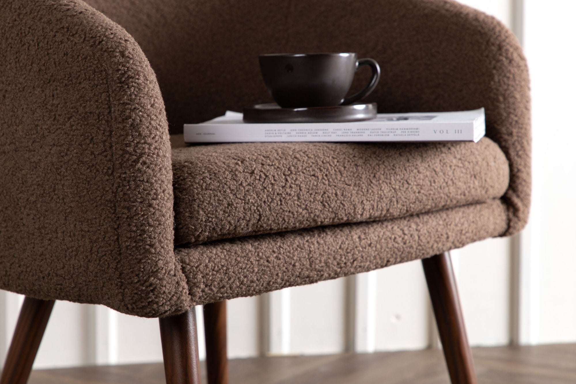 Venture Home Wanda Single Sofa - Dark walnut / Brown Lambs wool