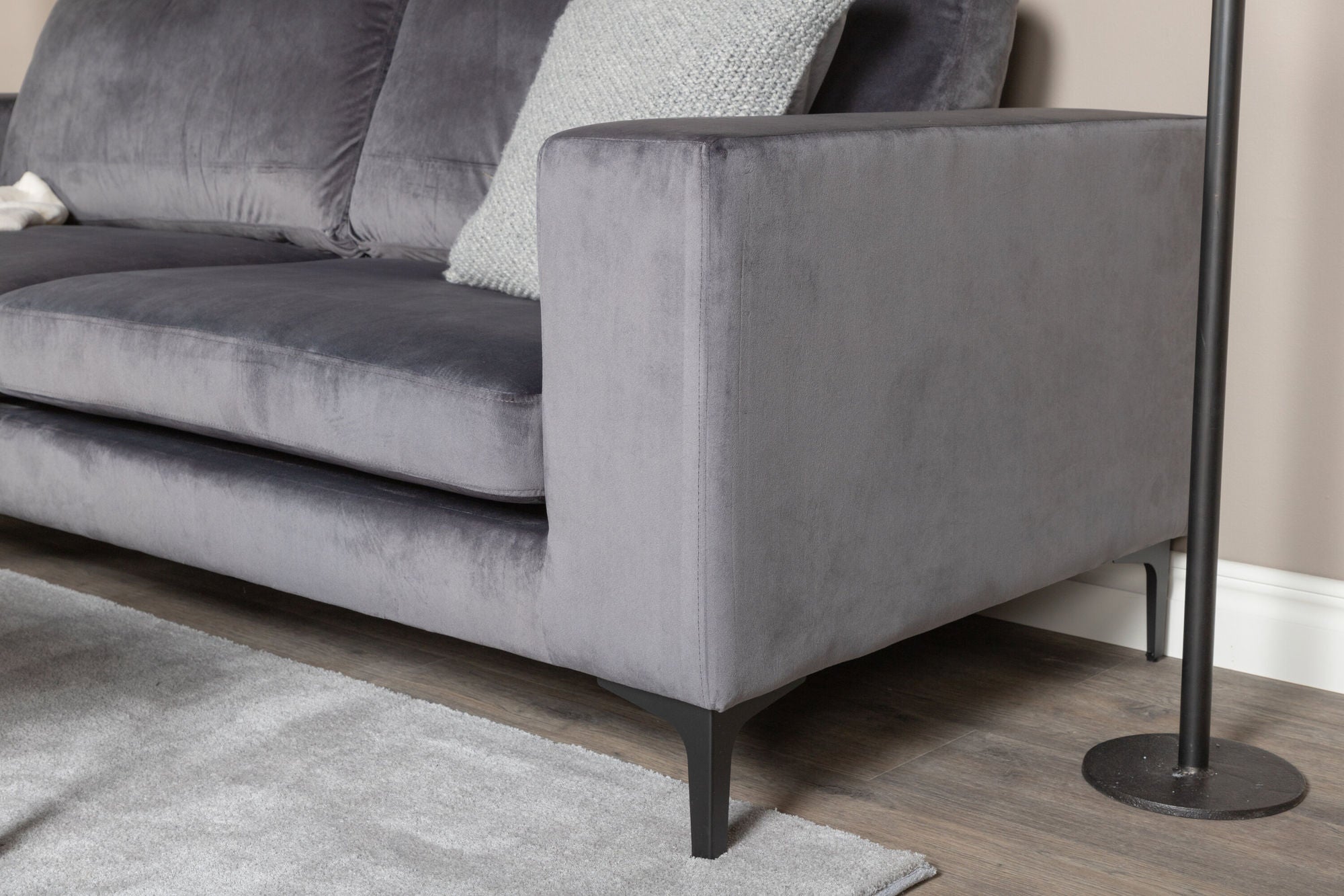 Venture Home Bolero Sofa - 3-seater - Dark Grey velvet - Black Legs