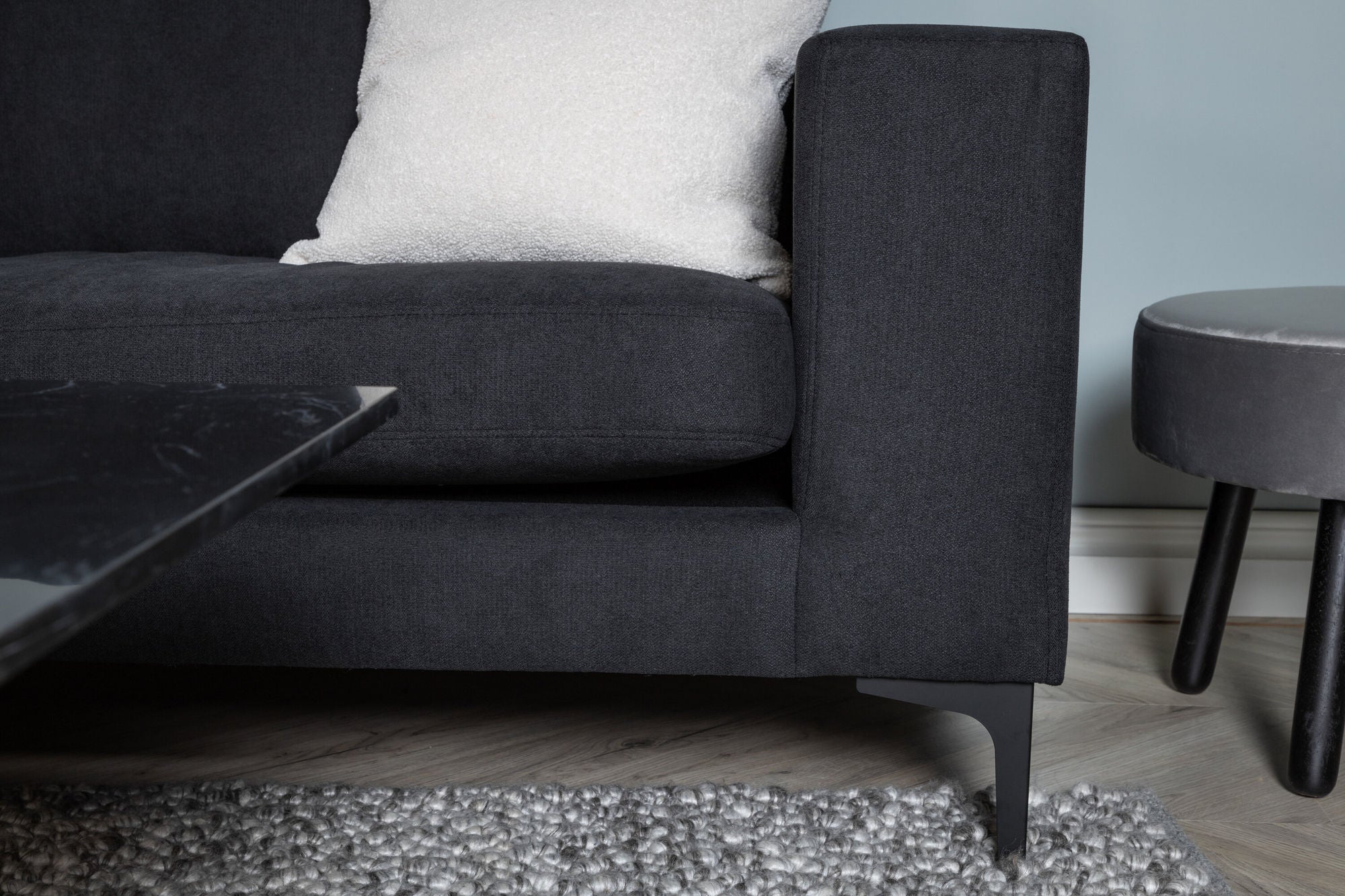 Venture Home Bolero Sofa - 3-seater - Black fabric - Black Legs