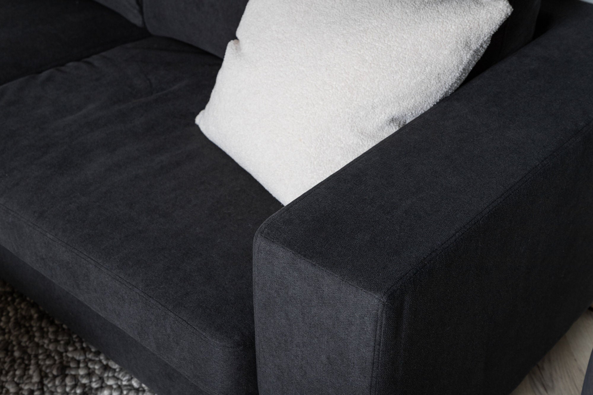 Venture Home Bolero Sofa - 3-seater - Black fabric - Black Legs