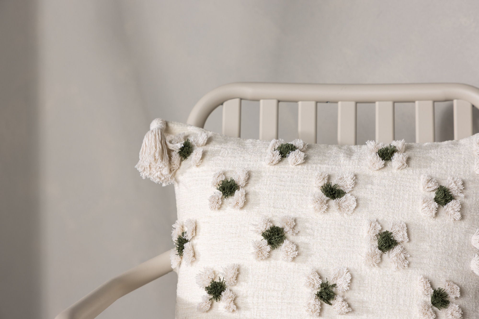 Venture Home Millie Cushion Cover Polychenille - White / 45x45