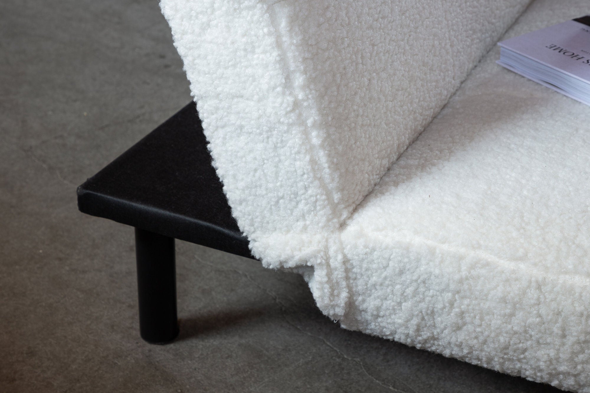 Venture Home Bodil Sofabed - Black / white Teddy
