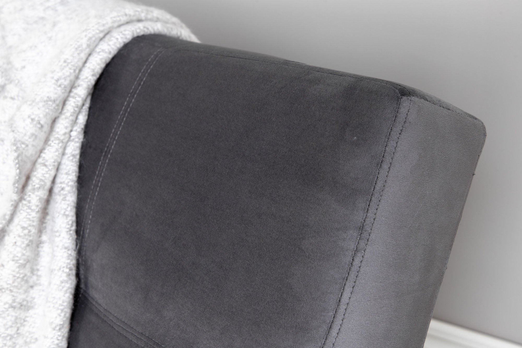 Venture Home Bodil Sofabed - Black / Dark Grey Velvet