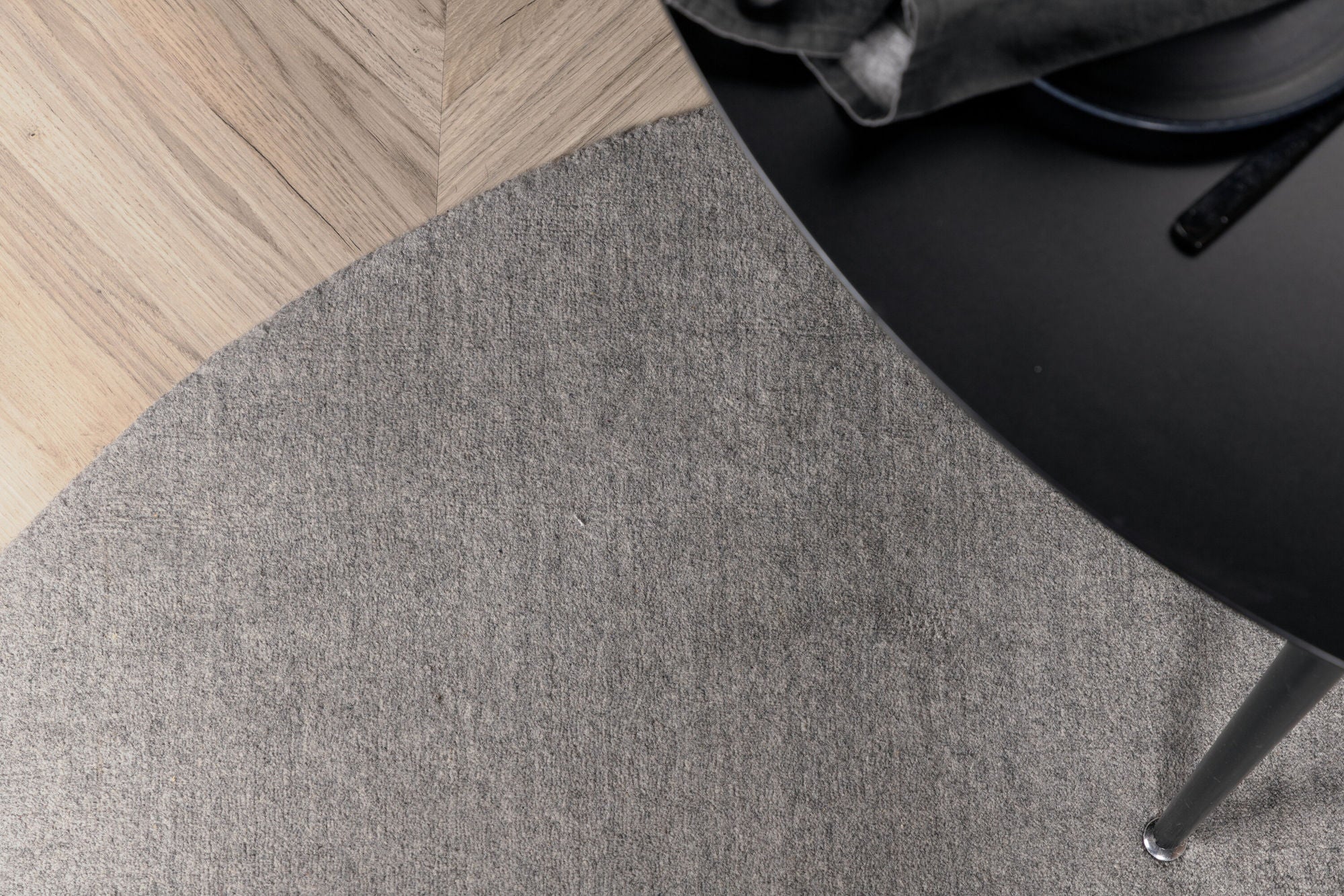 Venture Home Ulla - Wool / Polyester Carpet - Light Grey - ø200