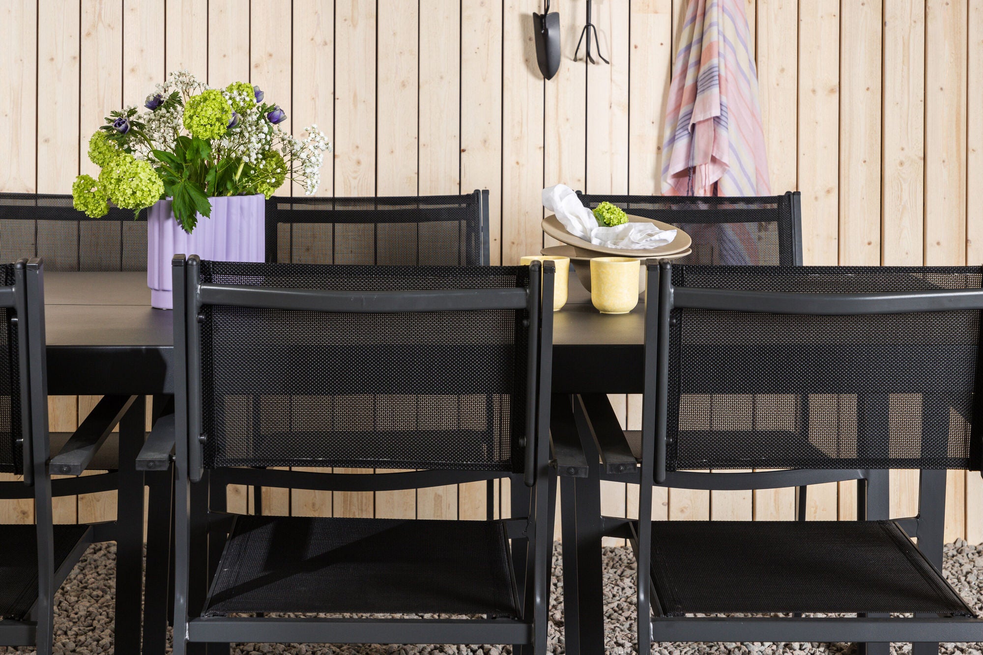 Venture Home Modena - spisebord- Black - Aluminium - 200*100cm _1+ Copacabana Stacking stol - Black/Black _6