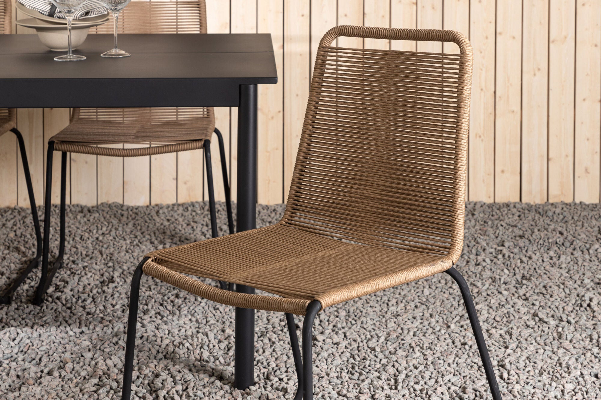 Venture Home Modena - spisebord- Black - Aluminium - 200*100cm _1+ Lindos Stacking stol - Black Alu / Latte Rope _6
