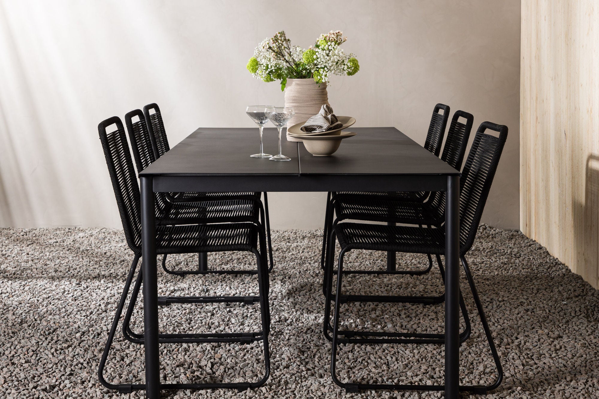 Venture Home Modena - spisebord- Black - Aluminium - 200*100cm +Lindos Stacking stol - Black Alu / Black Rope _6