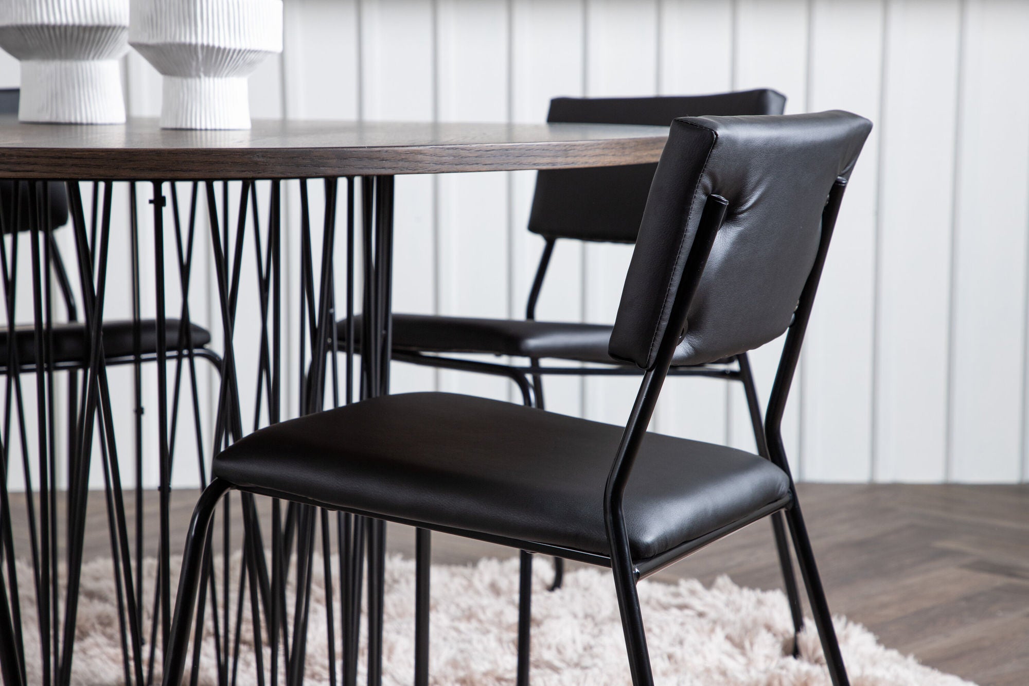 Venture Home Stone round spisebord - Black / Mocca Veneer +Kenth stol - Black / Black PU _4
