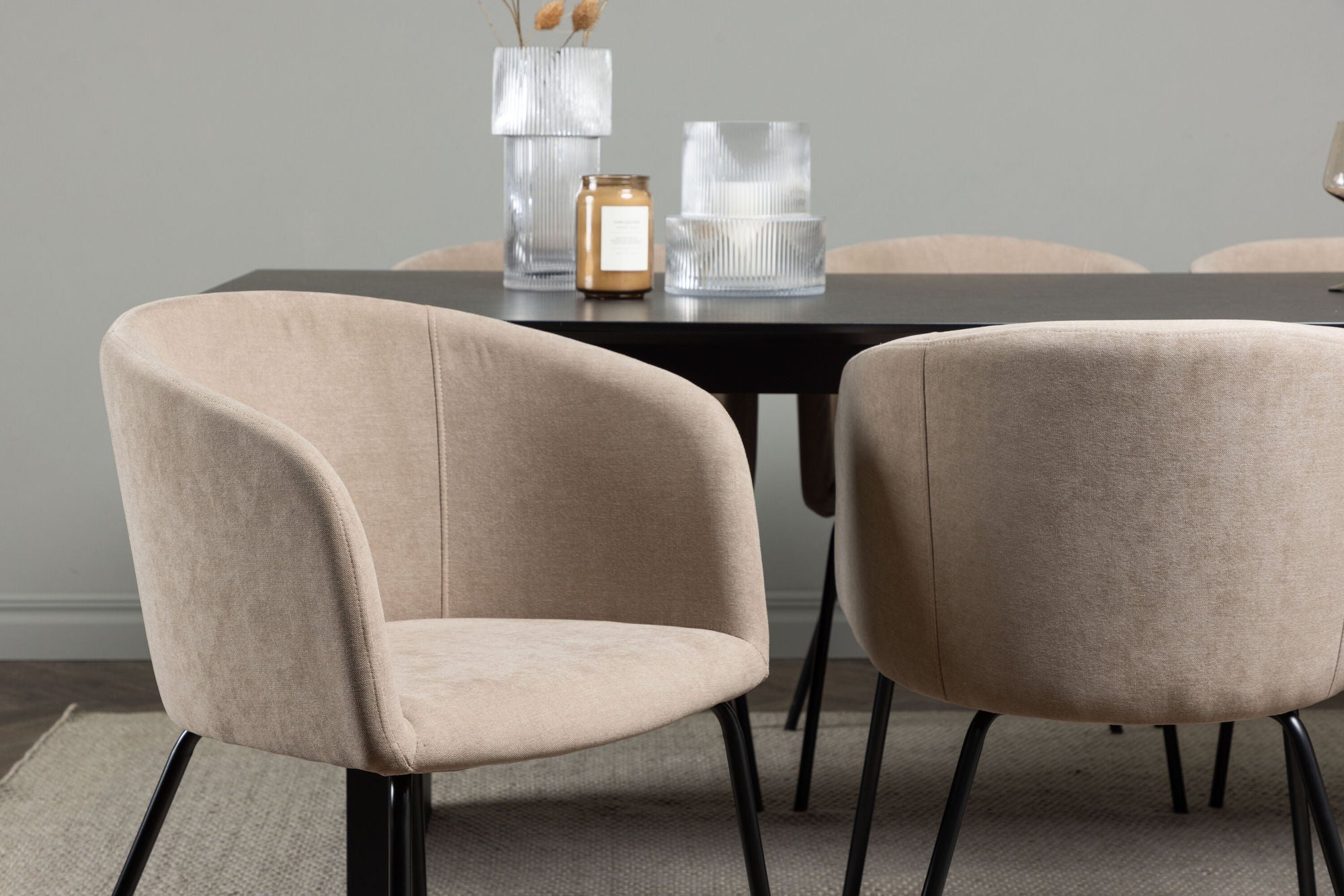 Venture Home Vail spisebord - Black / Smoked Black MDF +Berit stol - Black / Beige Fabric (Polyester linen ) _6