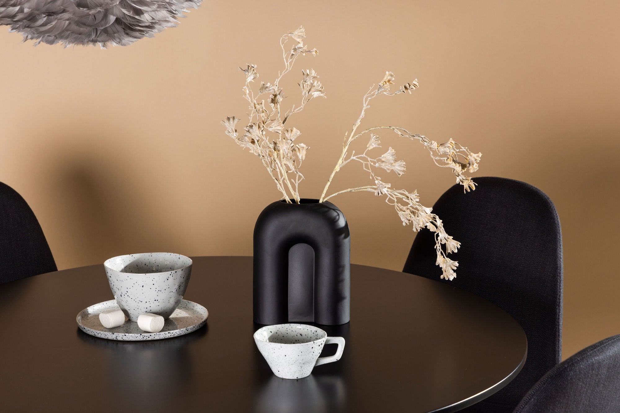Venture Home Glade spisebord - Black / Black MDF +Polar Spisebordsstol - Black Legs - Black Fabric _4