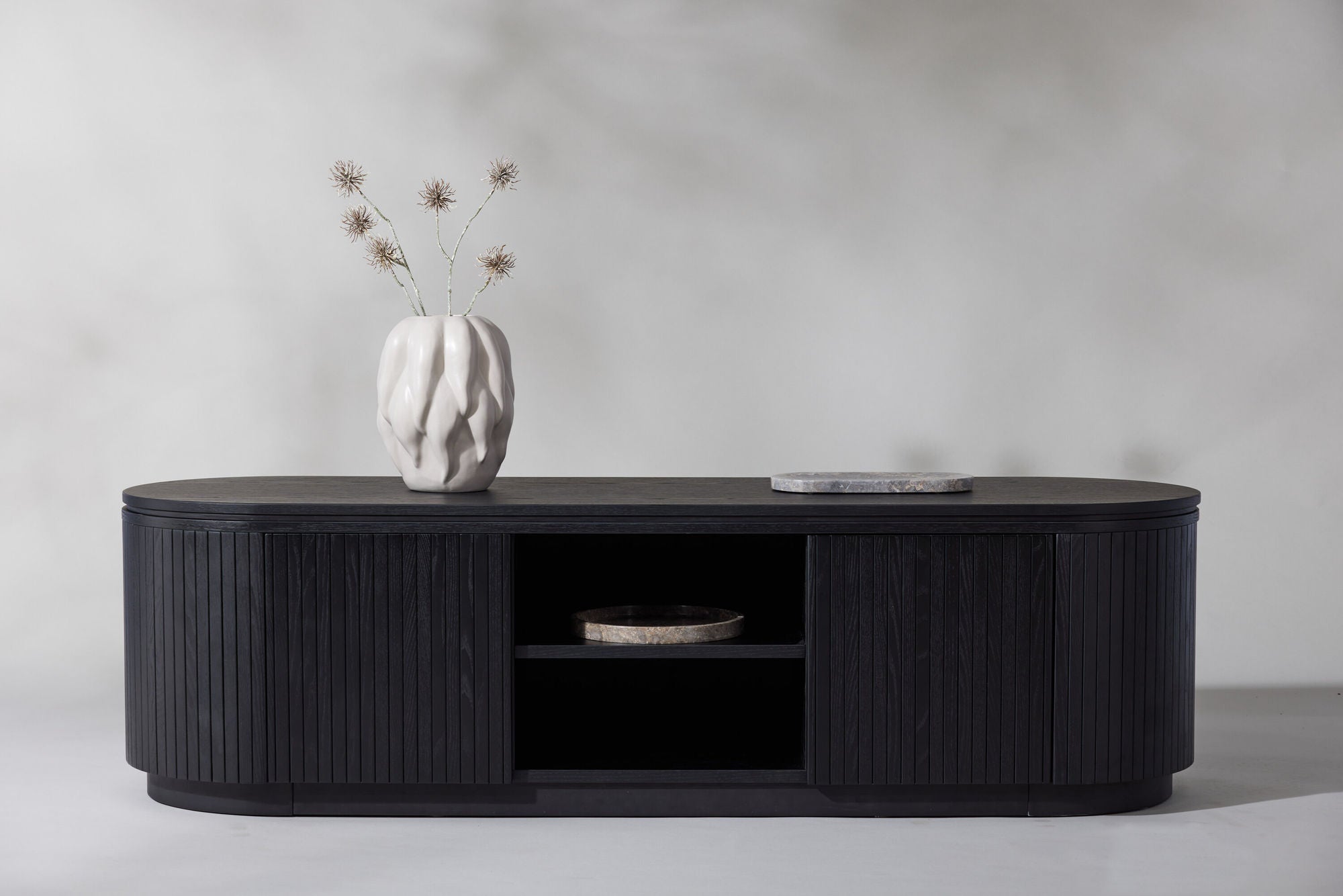 Vind Fjällbacka - Low skab - MDF Veneer / Black Oak/faneer
