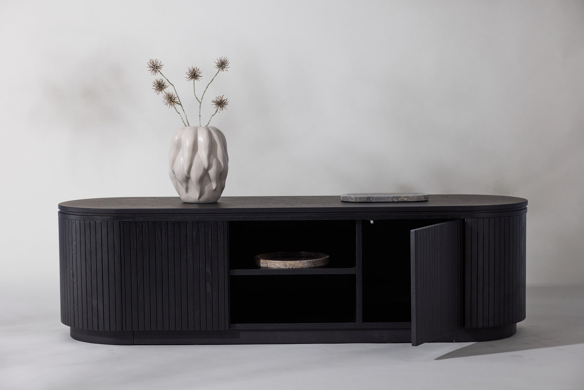 Vind Fjällbacka - Low skab - MDF Veneer / Black Oak/faneer