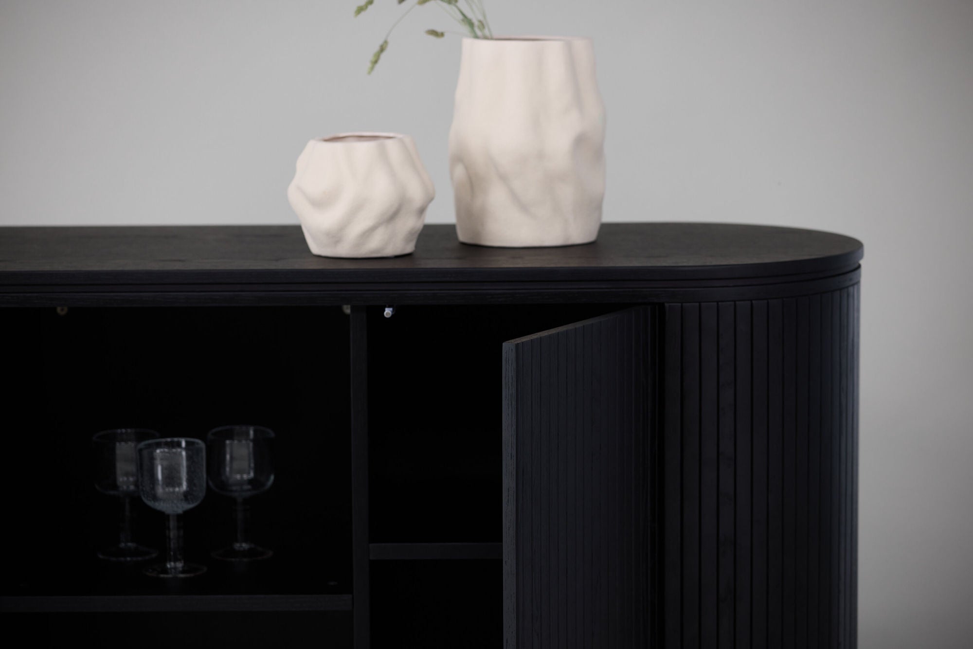 Vind Fjällbacka - High skab - MDF Veneer / Black Oak/faneer